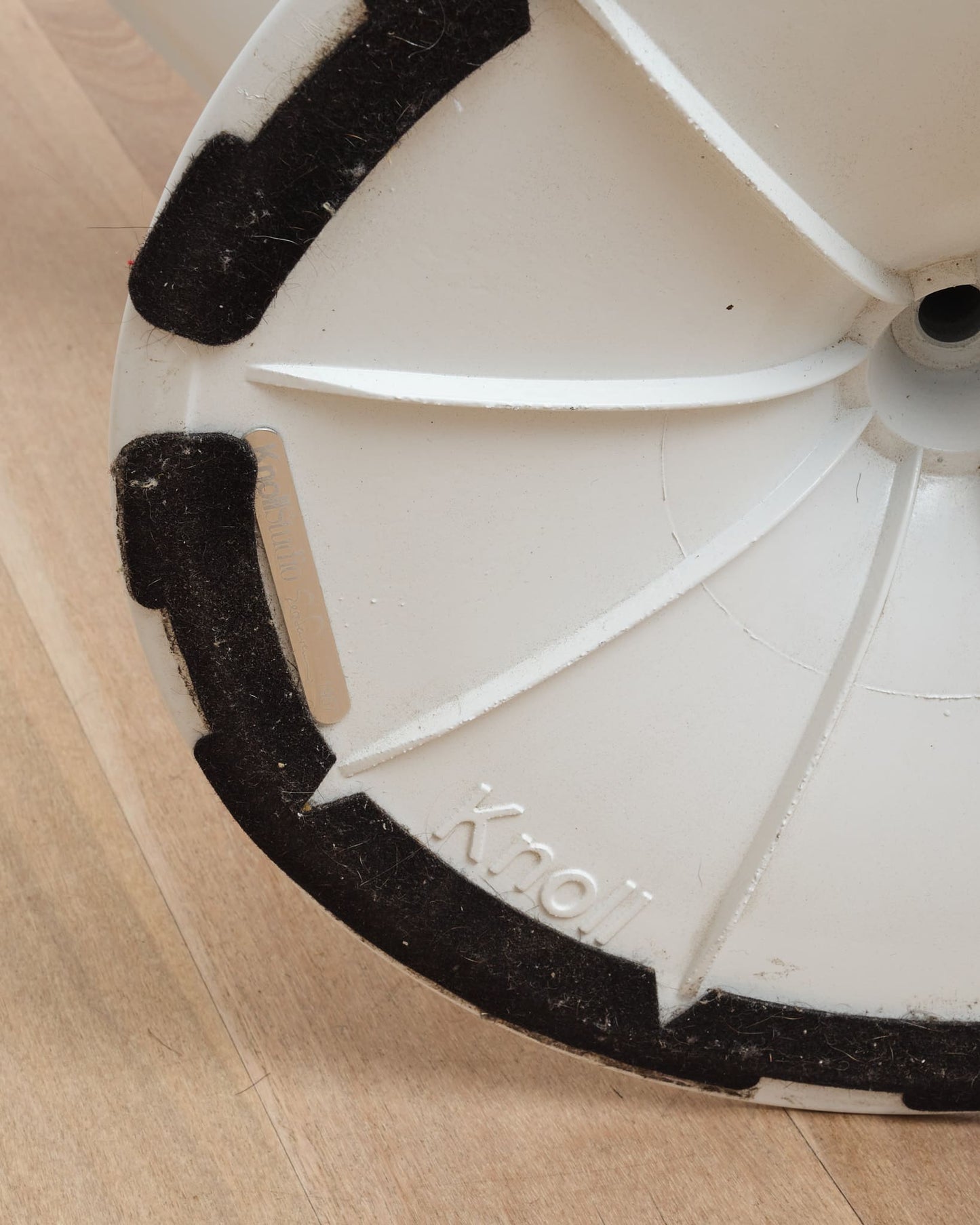 Eero Saarinen Tulip Side Chair