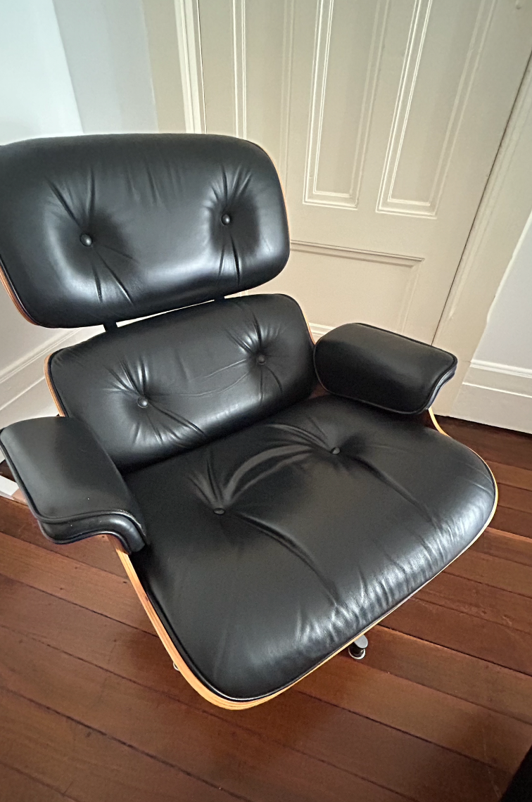 Eames Lounge Chair & Ottoman - Herman Miller