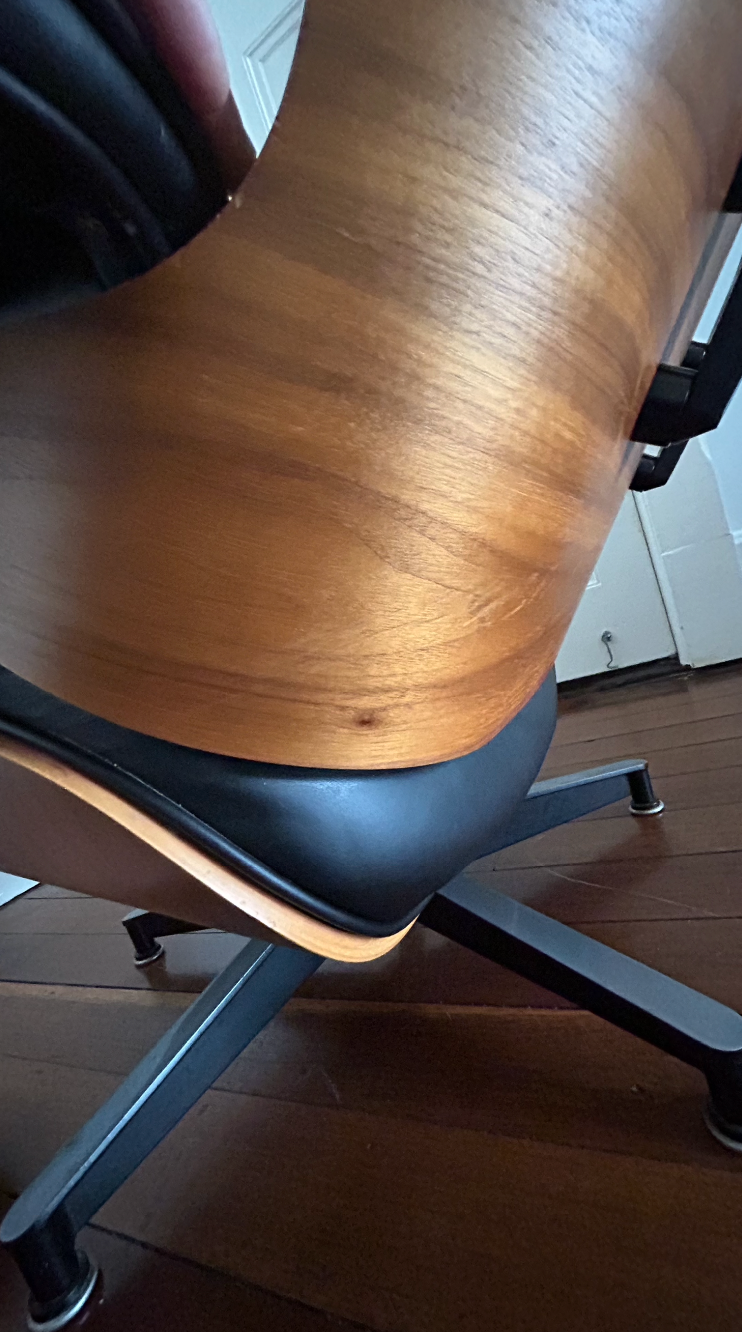Eames Lounge Chair & Ottoman - Herman Miller
