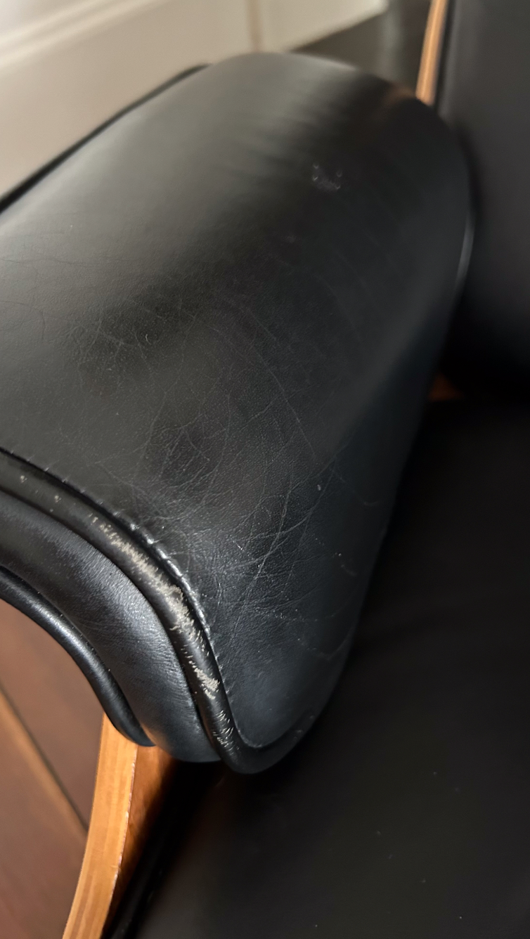 Eames Lounge Chair & Ottoman - Herman Miller