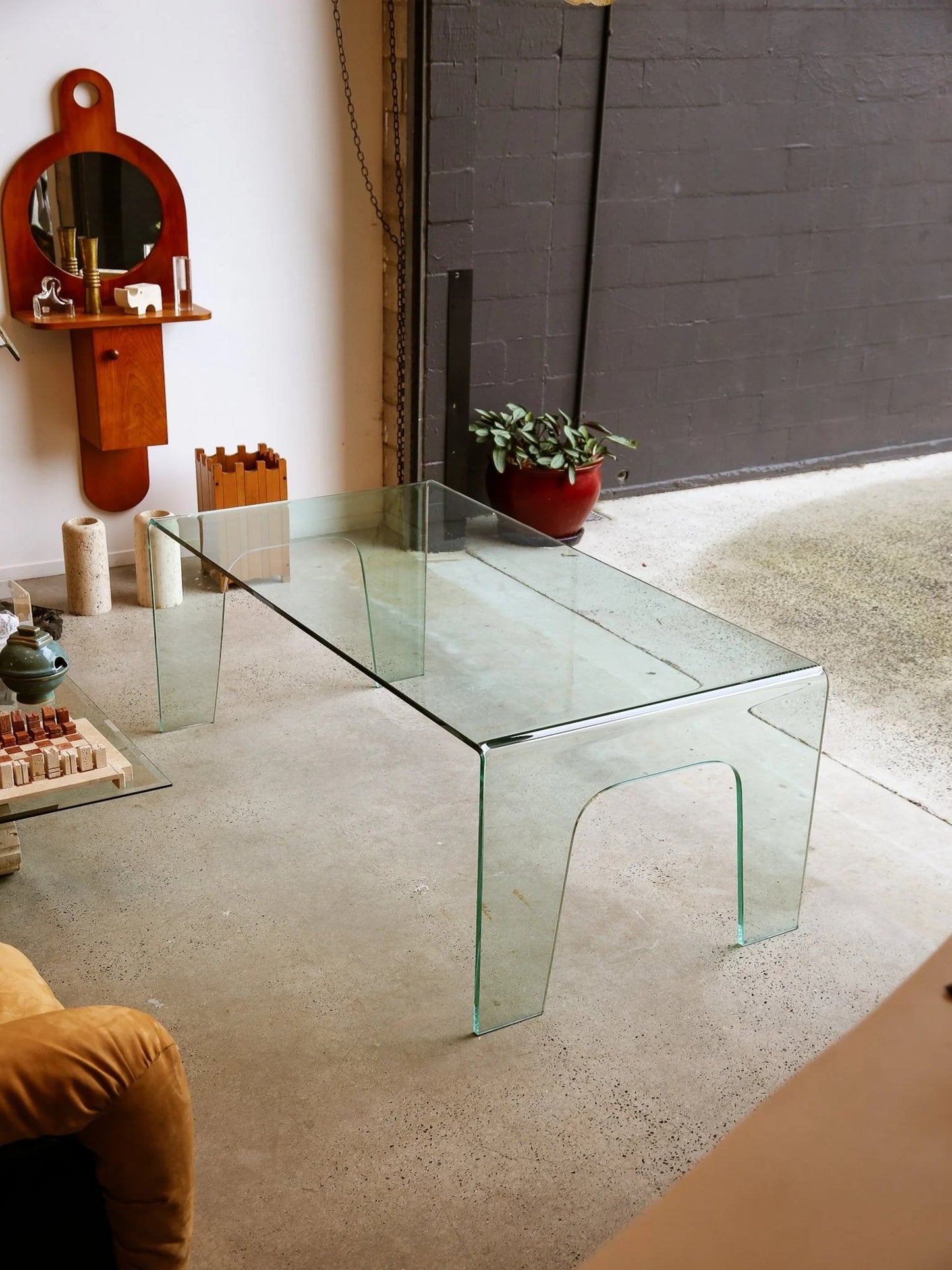 FIAM Italy Curved Glass Waterfall Table
