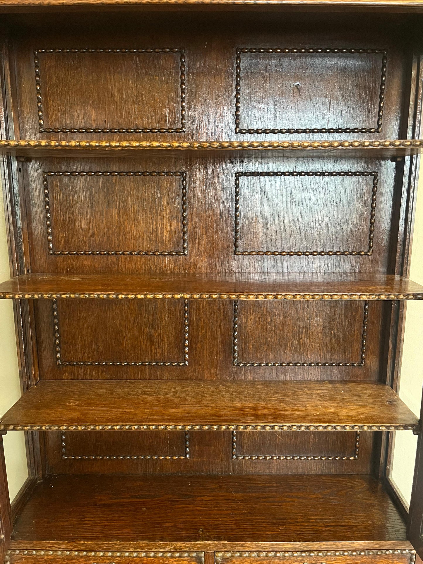Antique Arts & Crafts Oak Display Cabinet (c.1905–1925)