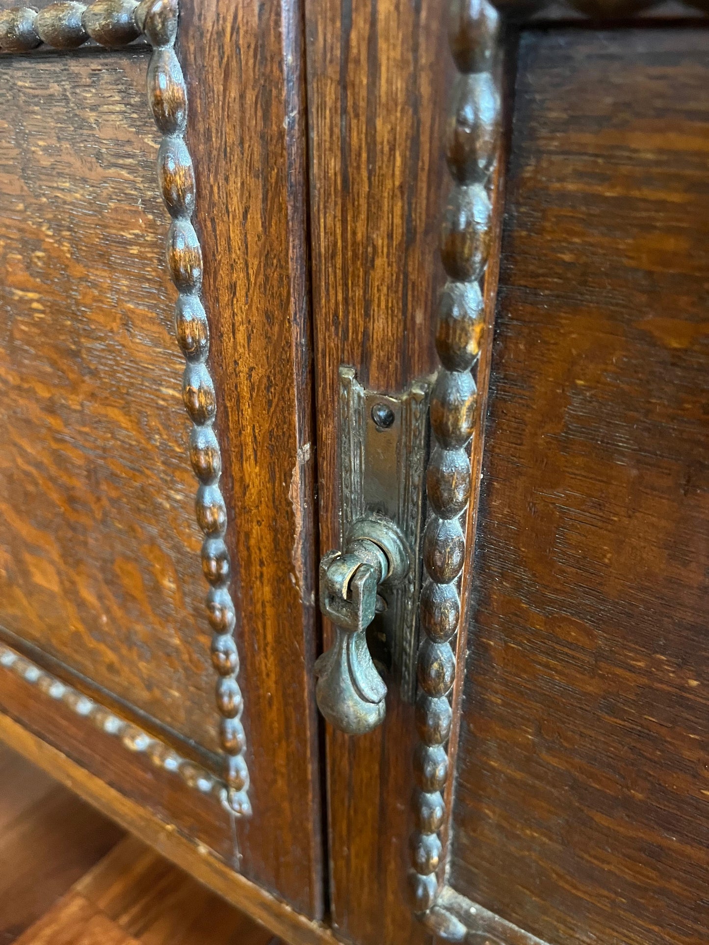 Antique Arts & Crafts Oak Display Cabinet (c.1905–1925)