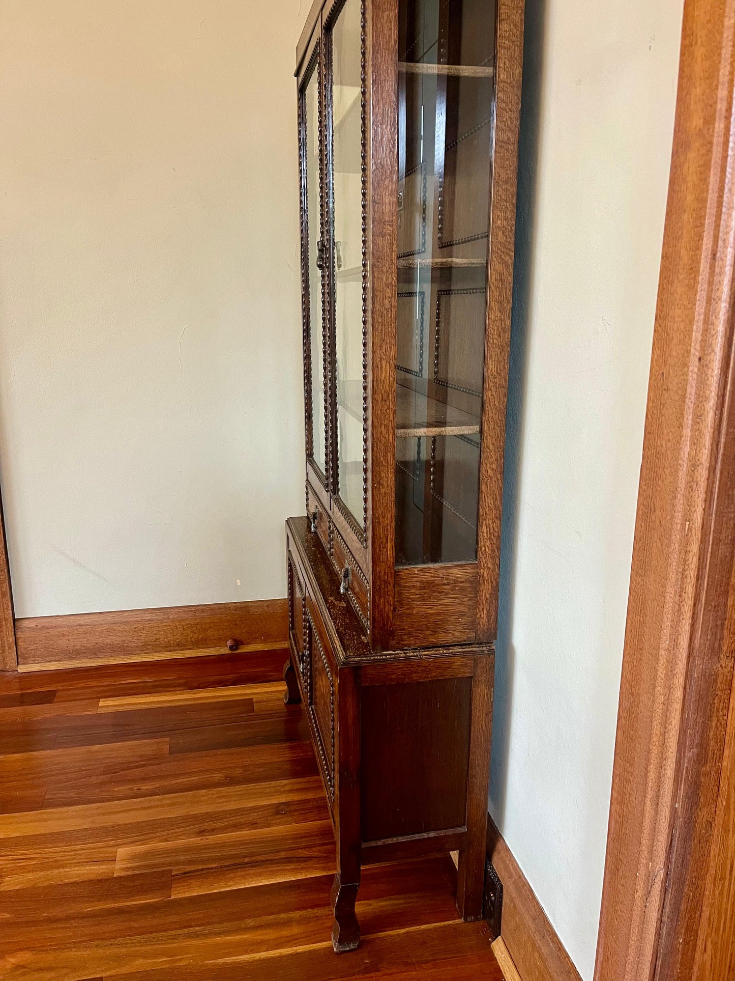 Antique Arts & Crafts Oak Display Cabinet (c.1905–1925)