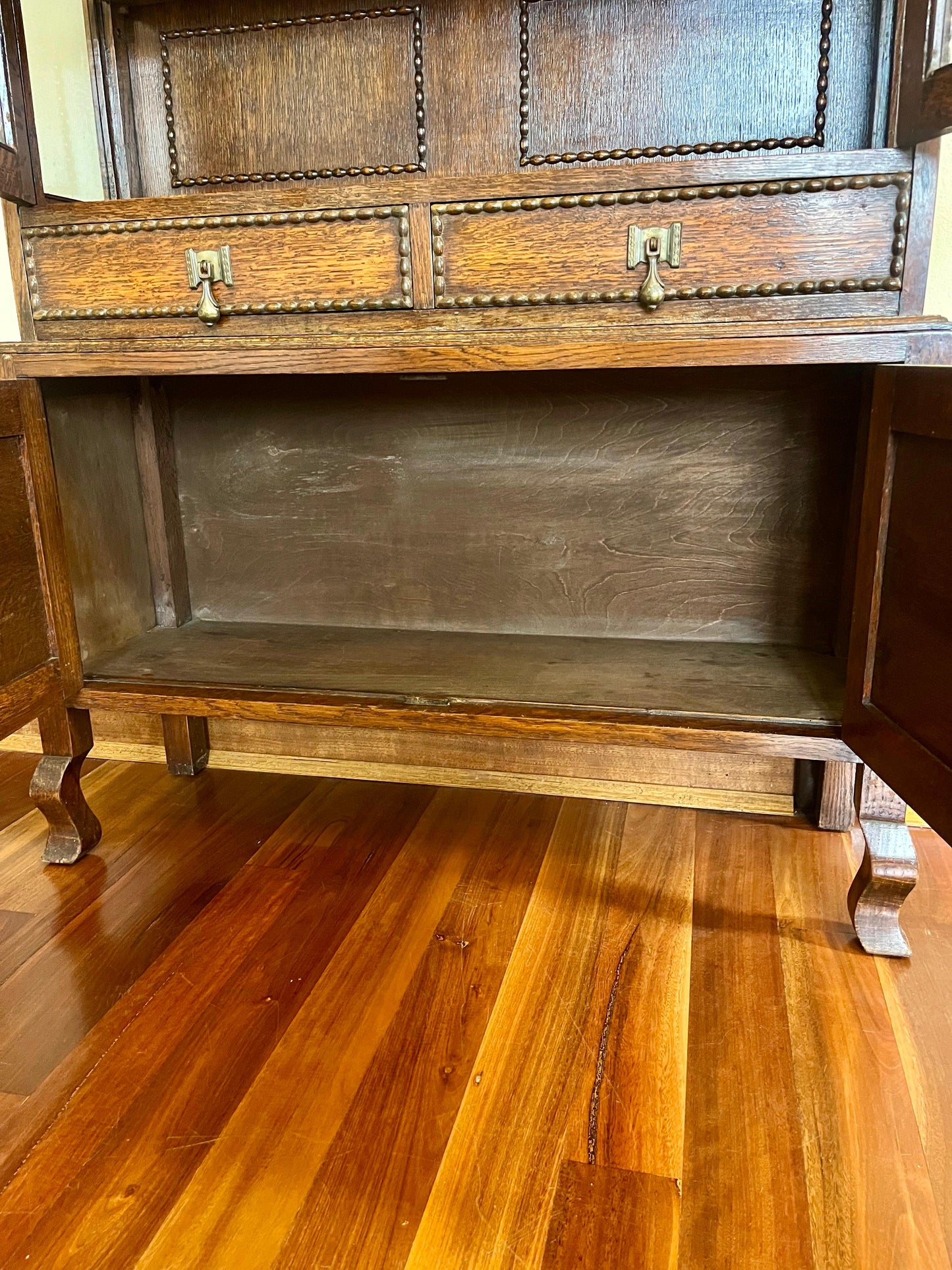 Antique Arts & Crafts Oak Display Cabinet (c.1905–1925)