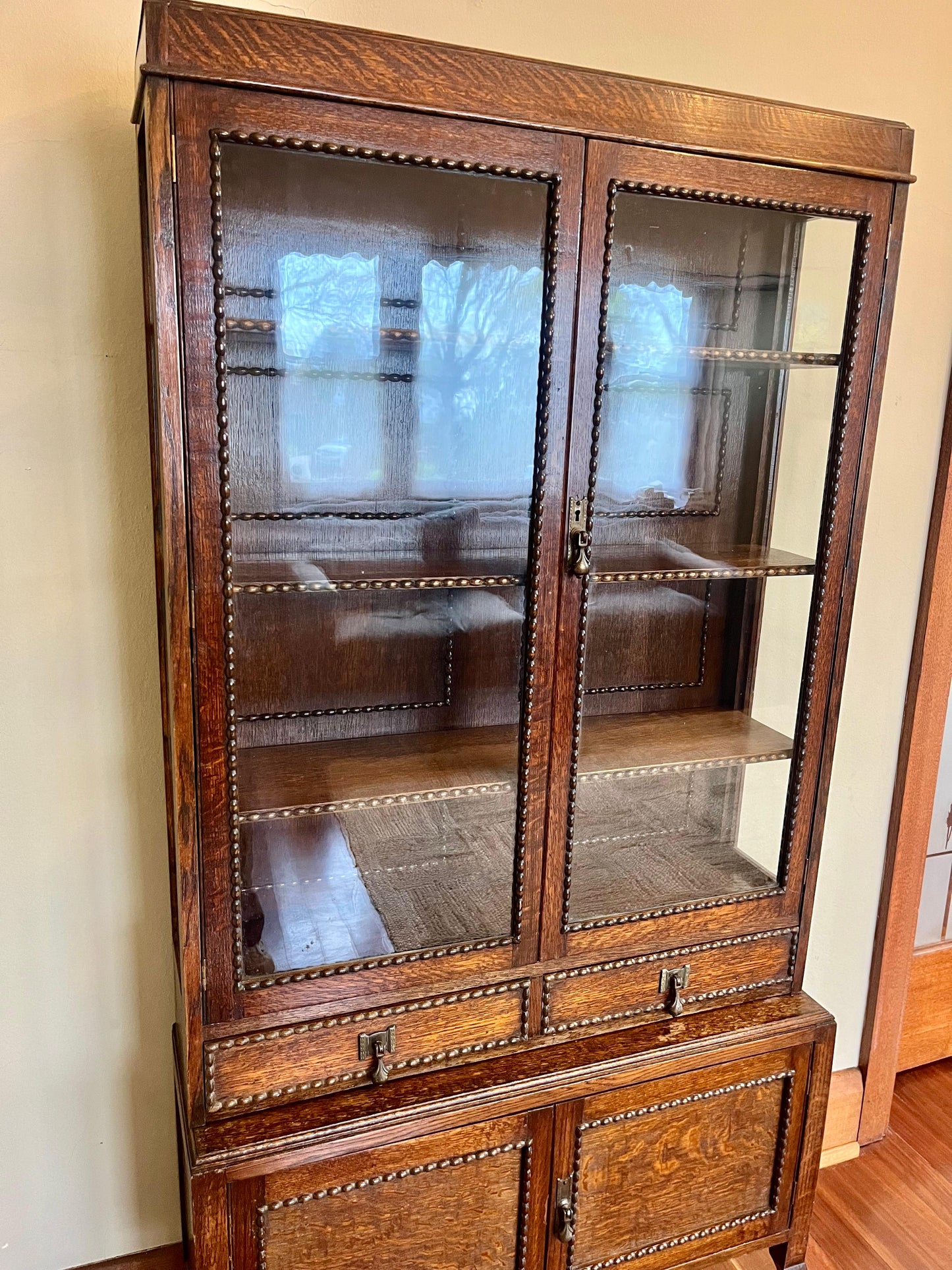 Antique Arts & Crafts Oak Display Cabinet (c.1905–1925)