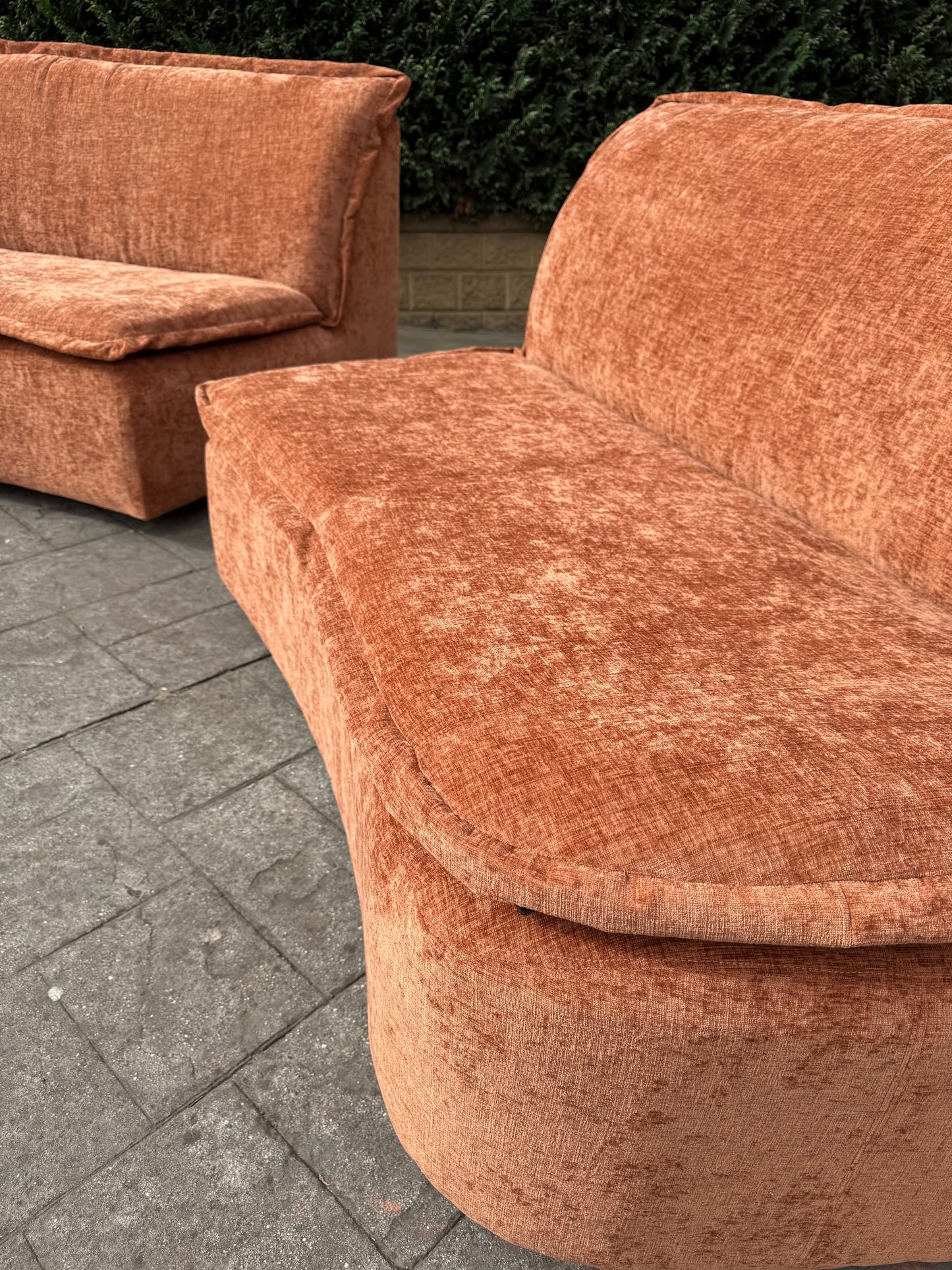 Large curved Cinnamon sofa set