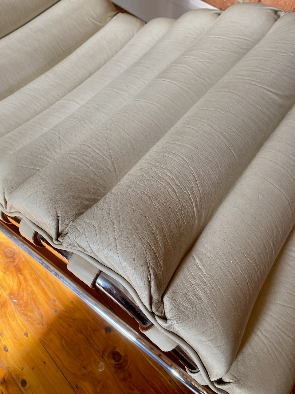 Knoll Mies Van Der Rohe Chaise Lounge