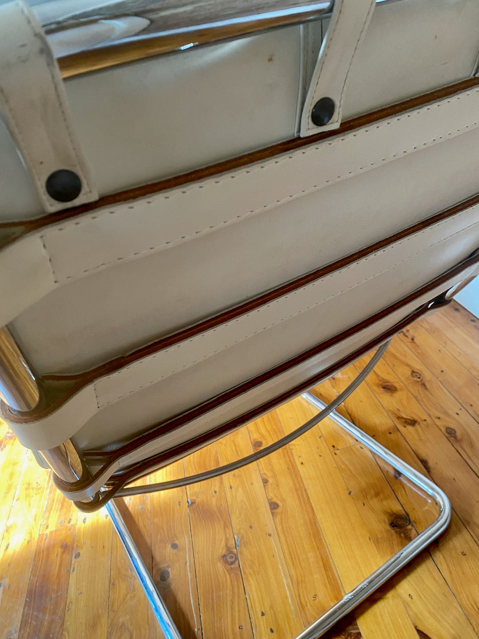 Knoll Mies Van Der Rohe Chaise Lounge