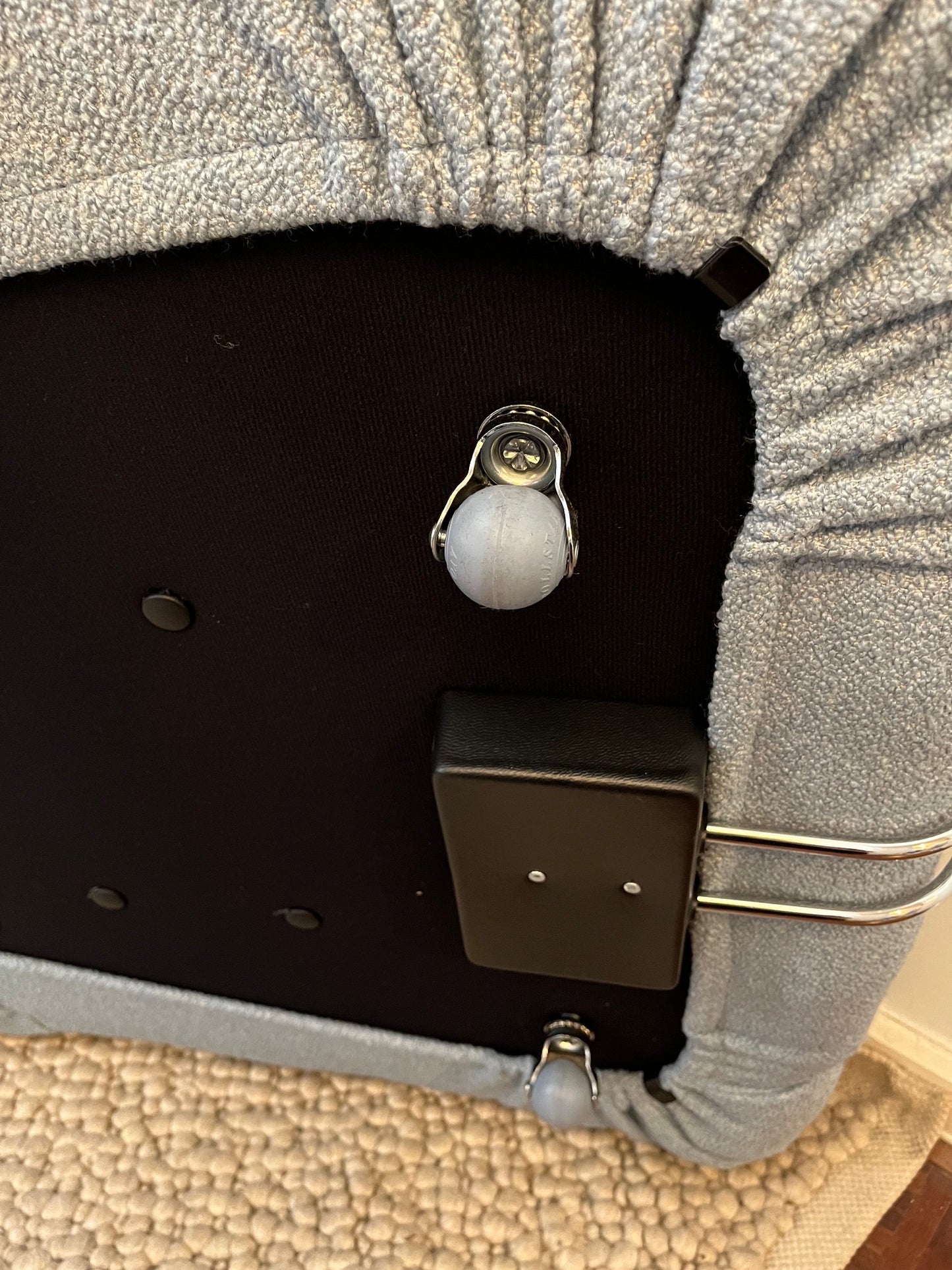 Authentic Cassina Italy Soriana Lounge Chair