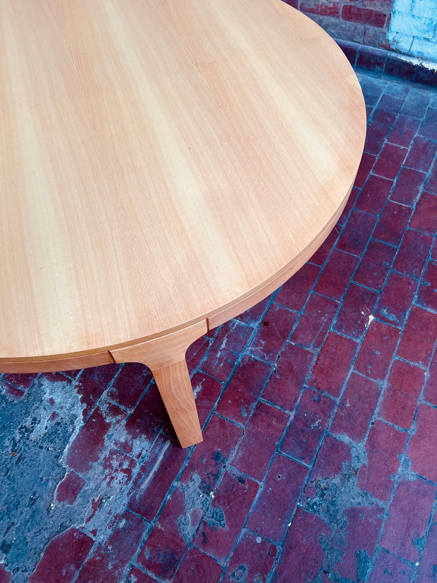 Ema Dining Table by Ziru