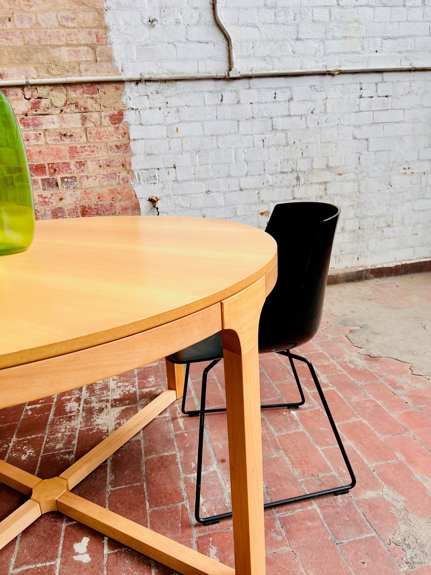 Ema Dining Table by Ziru