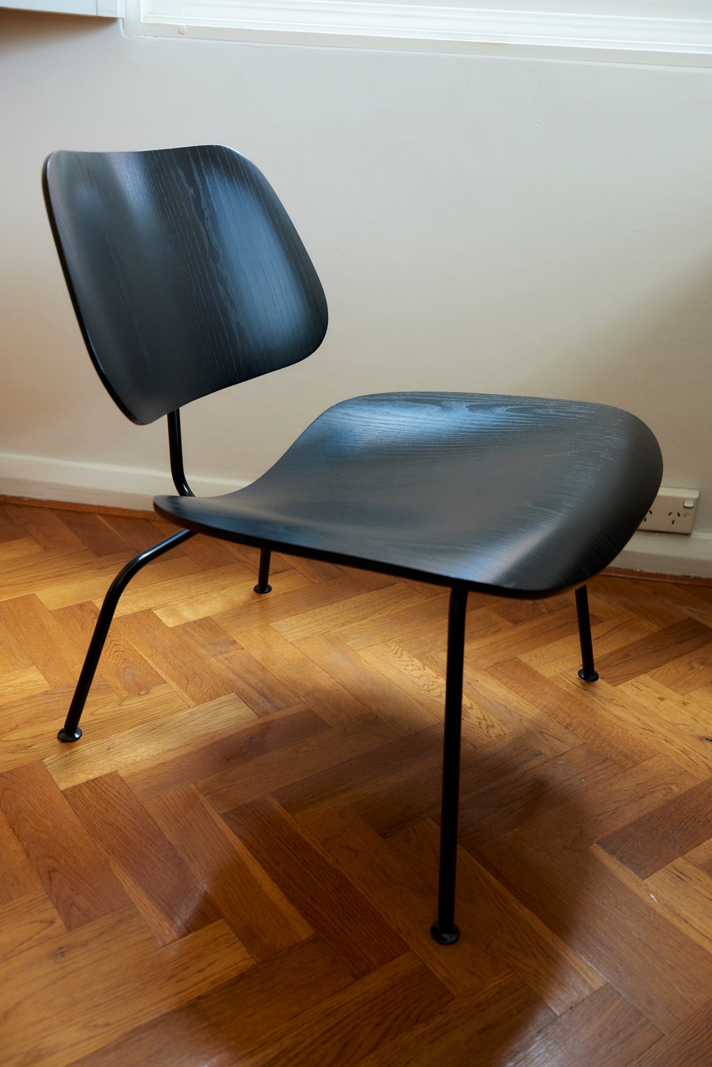 Original Eames LCW