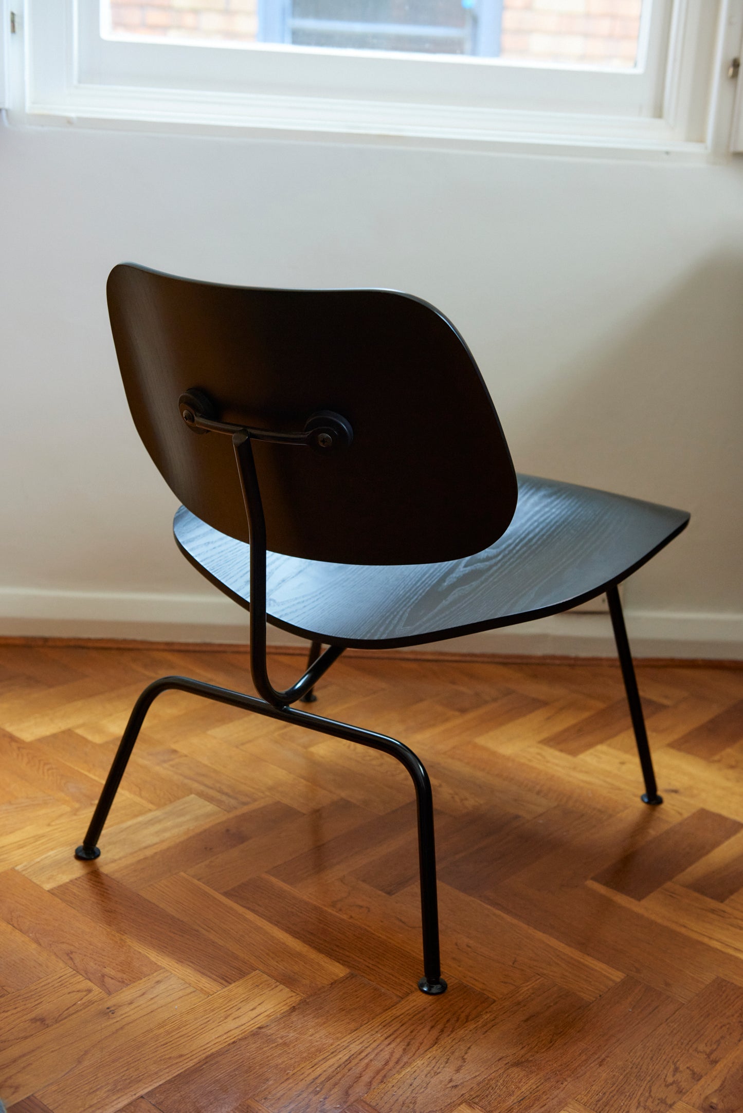 Original Eames LCW