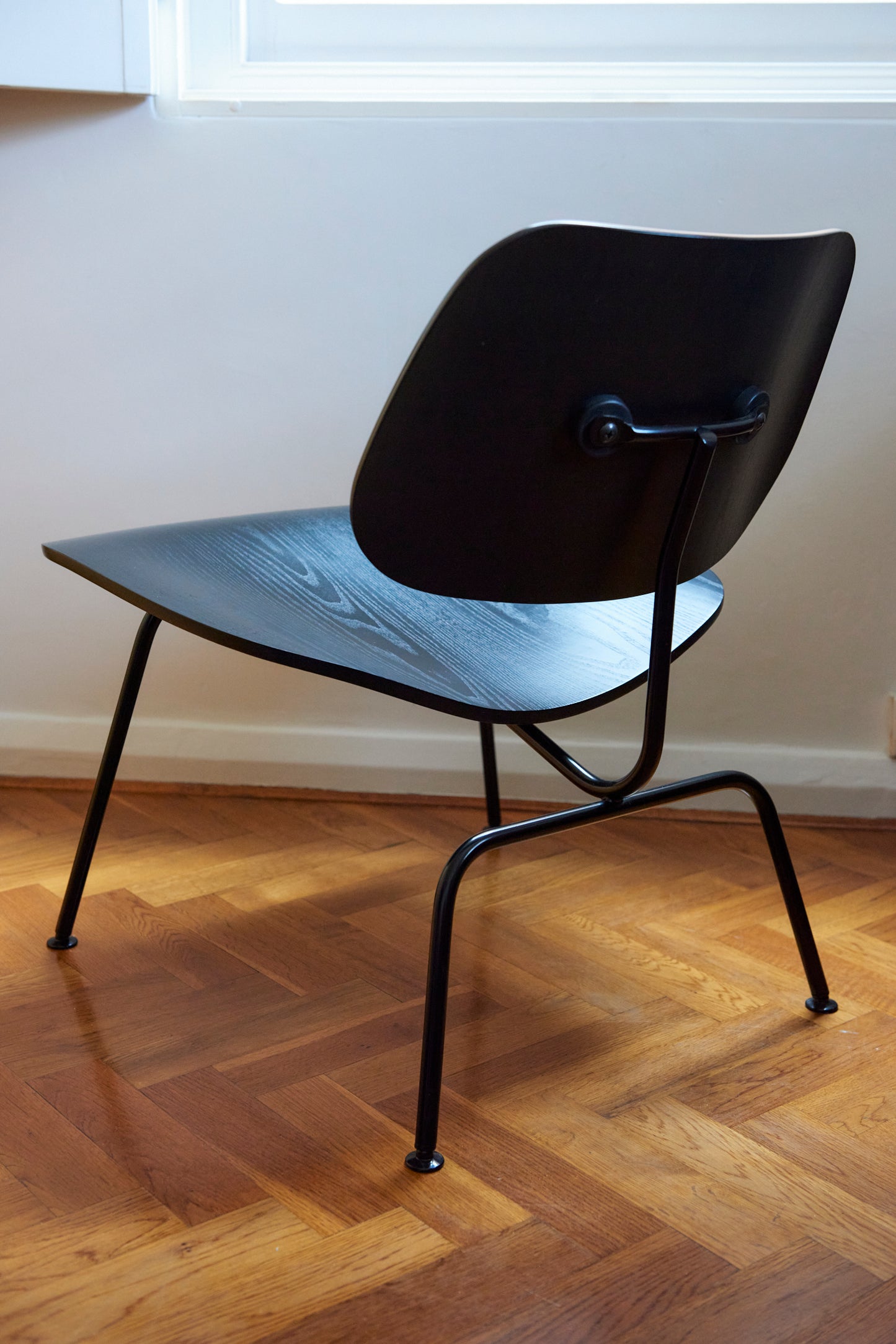 Original Eames LCW