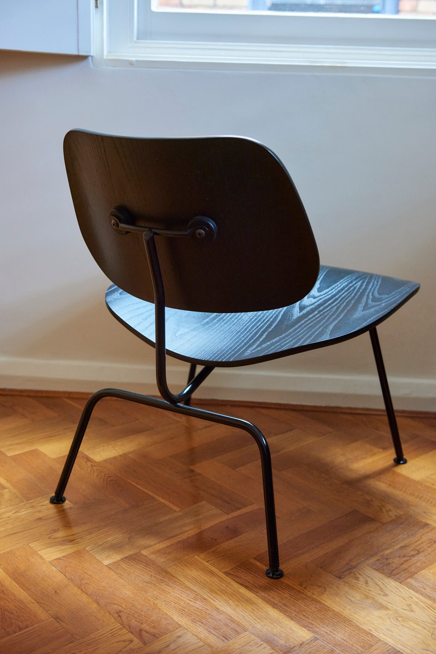 Original Eames LCW