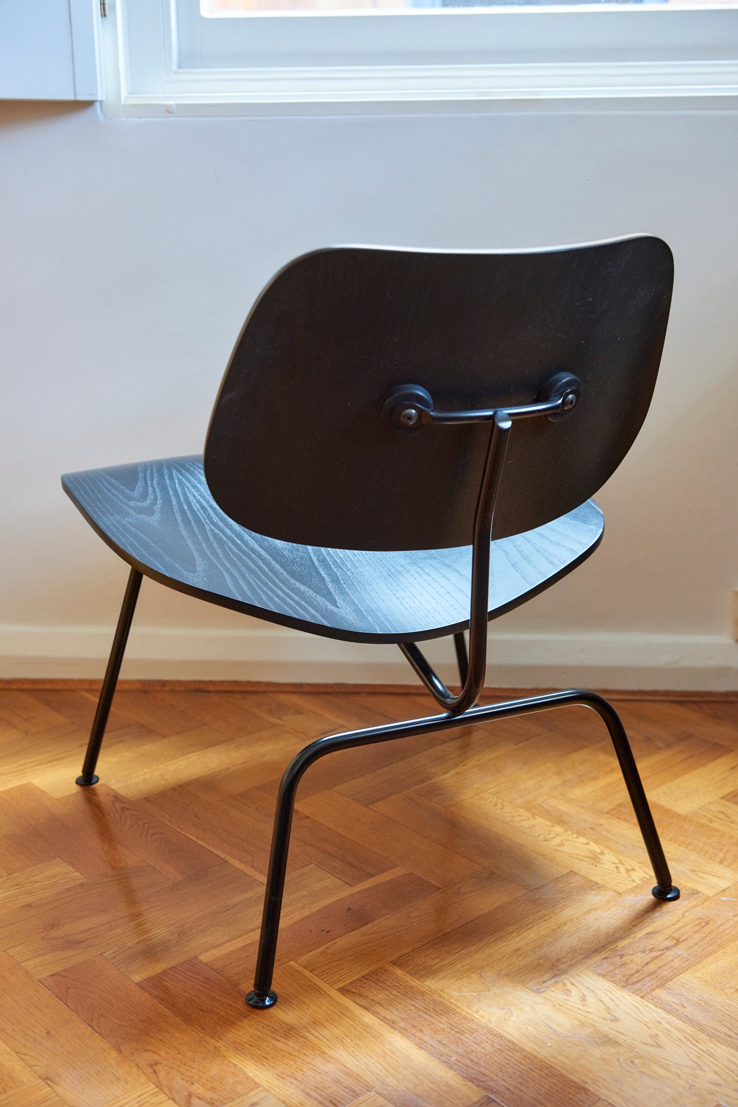 Original Eames LCW
