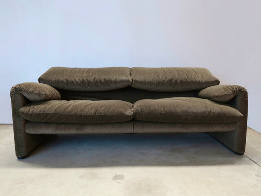 - Original Maralunga 2.5 Seater Sofa by Magistretti for Cassina
