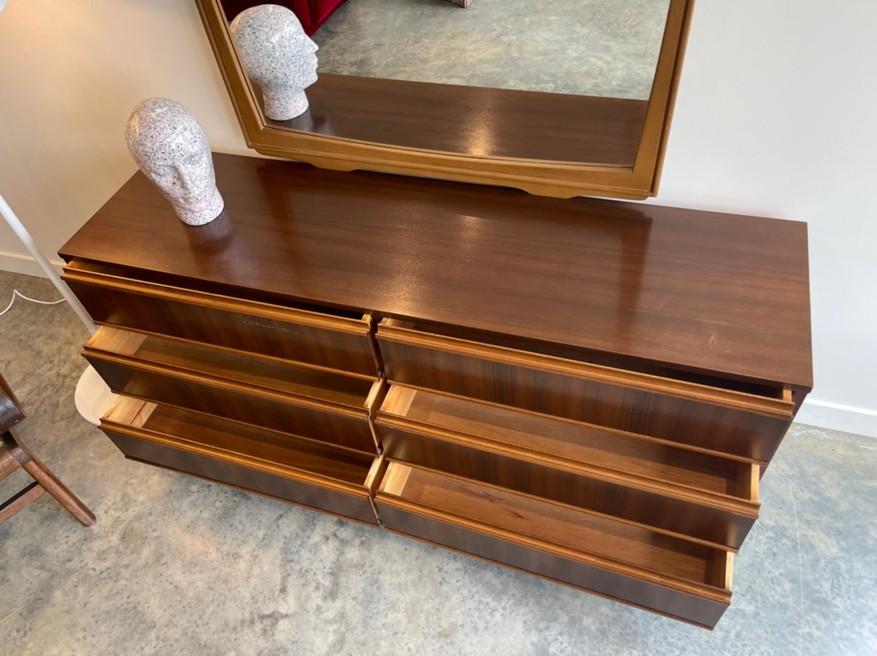 X 70's Reliance Dresser