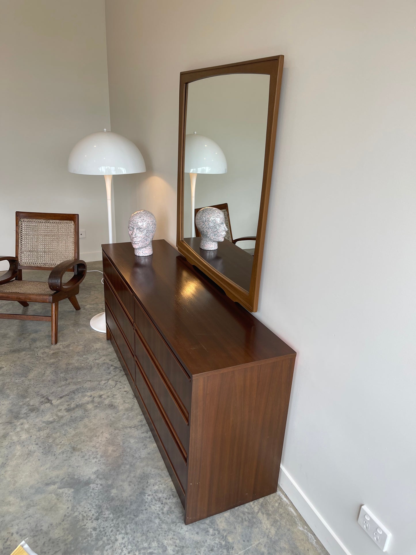 X 70's Reliance Dresser
