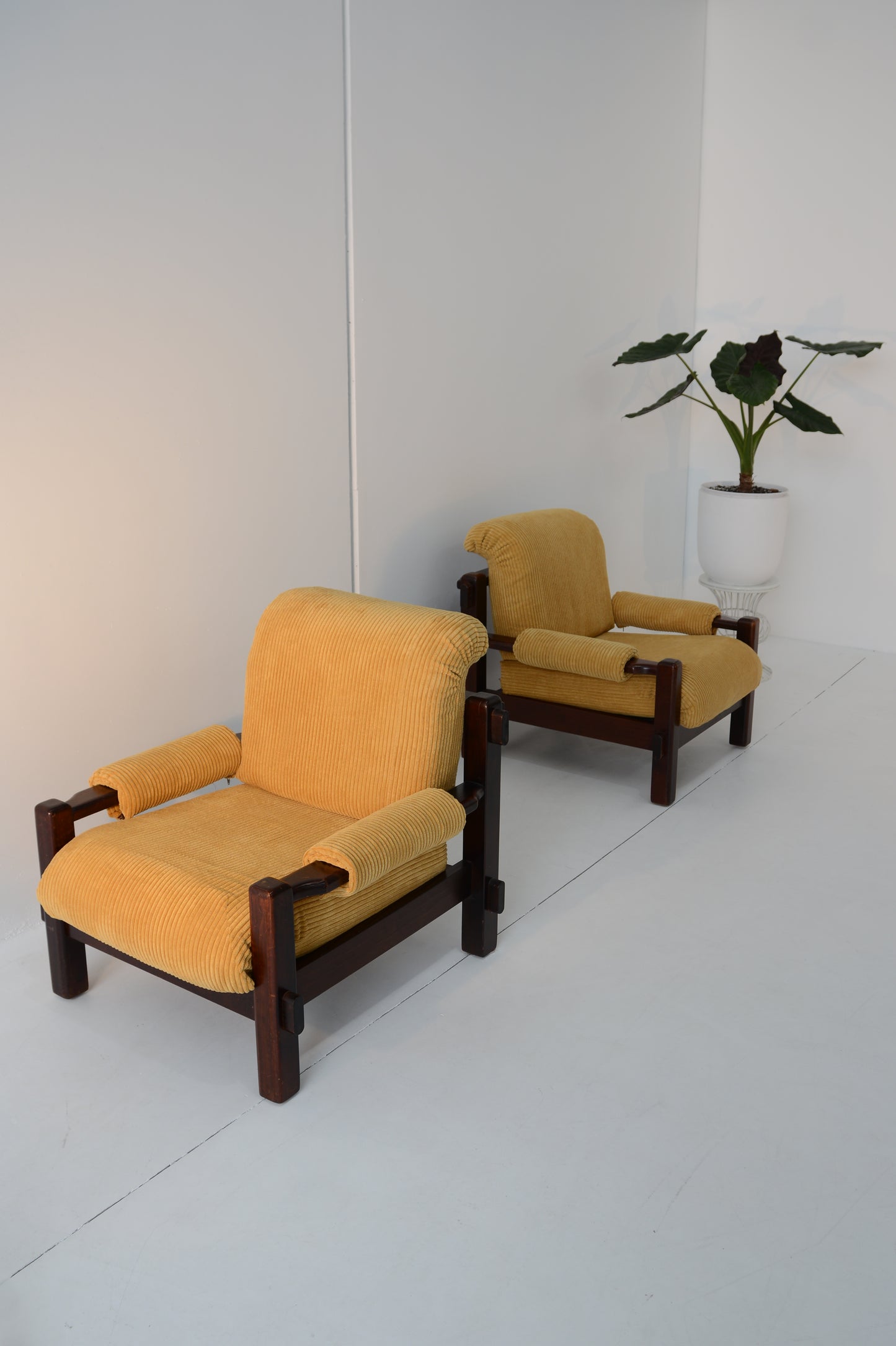 Timber & Gold Vintage Lounge Set