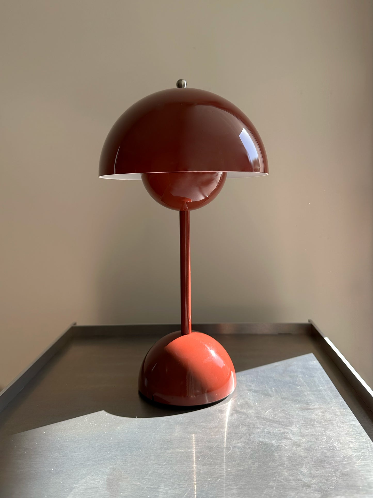 - Verner Panton Flowerpot VP9 Lamp &Tradition