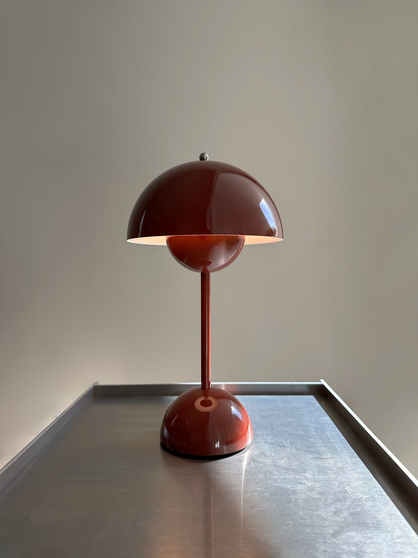 - Verner Panton Flowerpot VP9 Lamp &Tradition