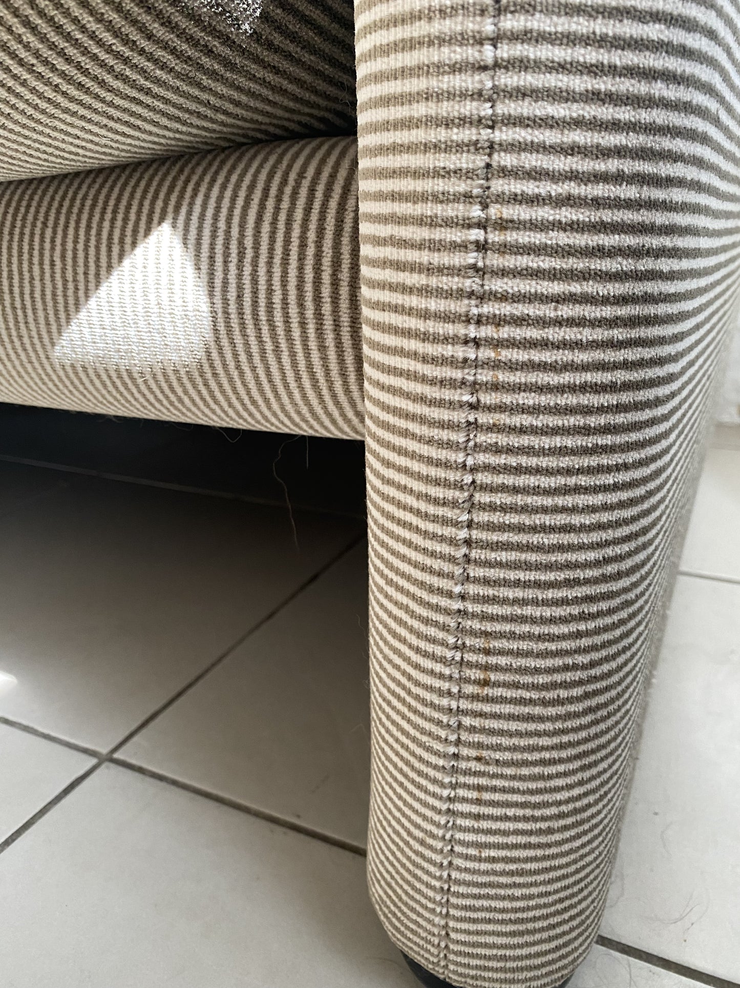 - Original Maralunga Two-Seater Sofa by Vico Magistretti for Cassina