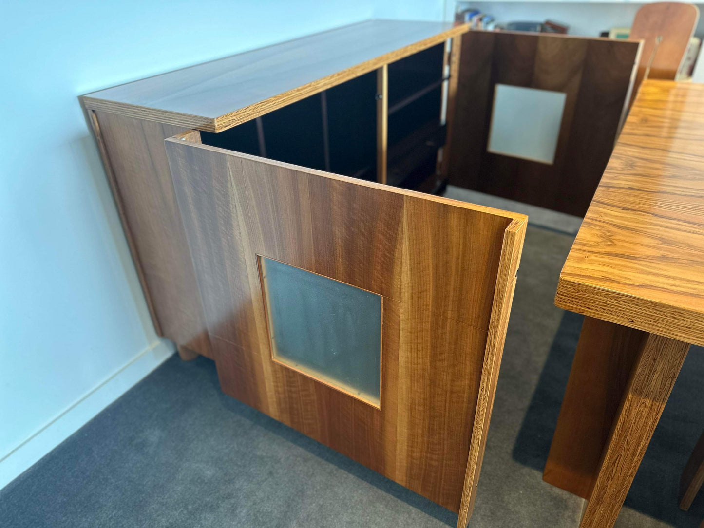 Carlo Scarpa for Bernini Ten Piece Dining Suite - Table, Chairs & Credenza