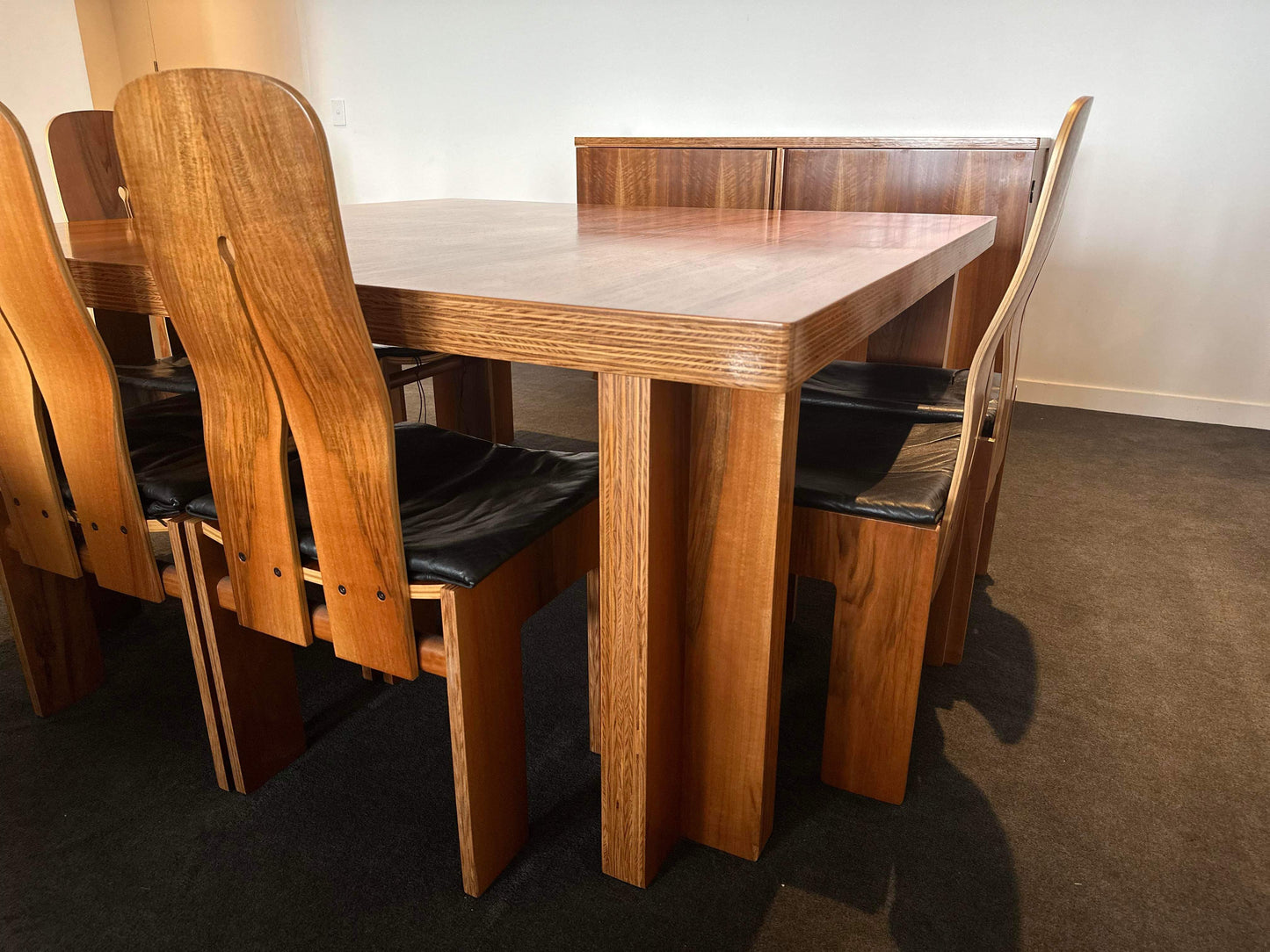 Carlo Scarpa for Bernini Ten Piece Dining Suite - Table, Chairs & Credenza