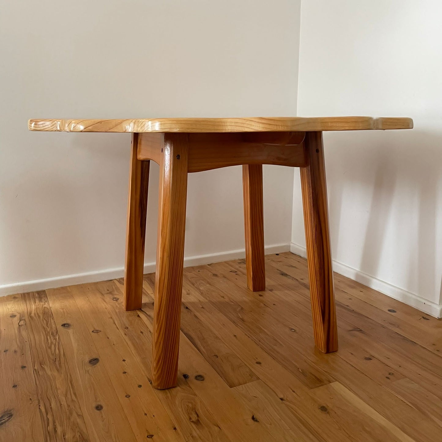 Wavy Timber Table