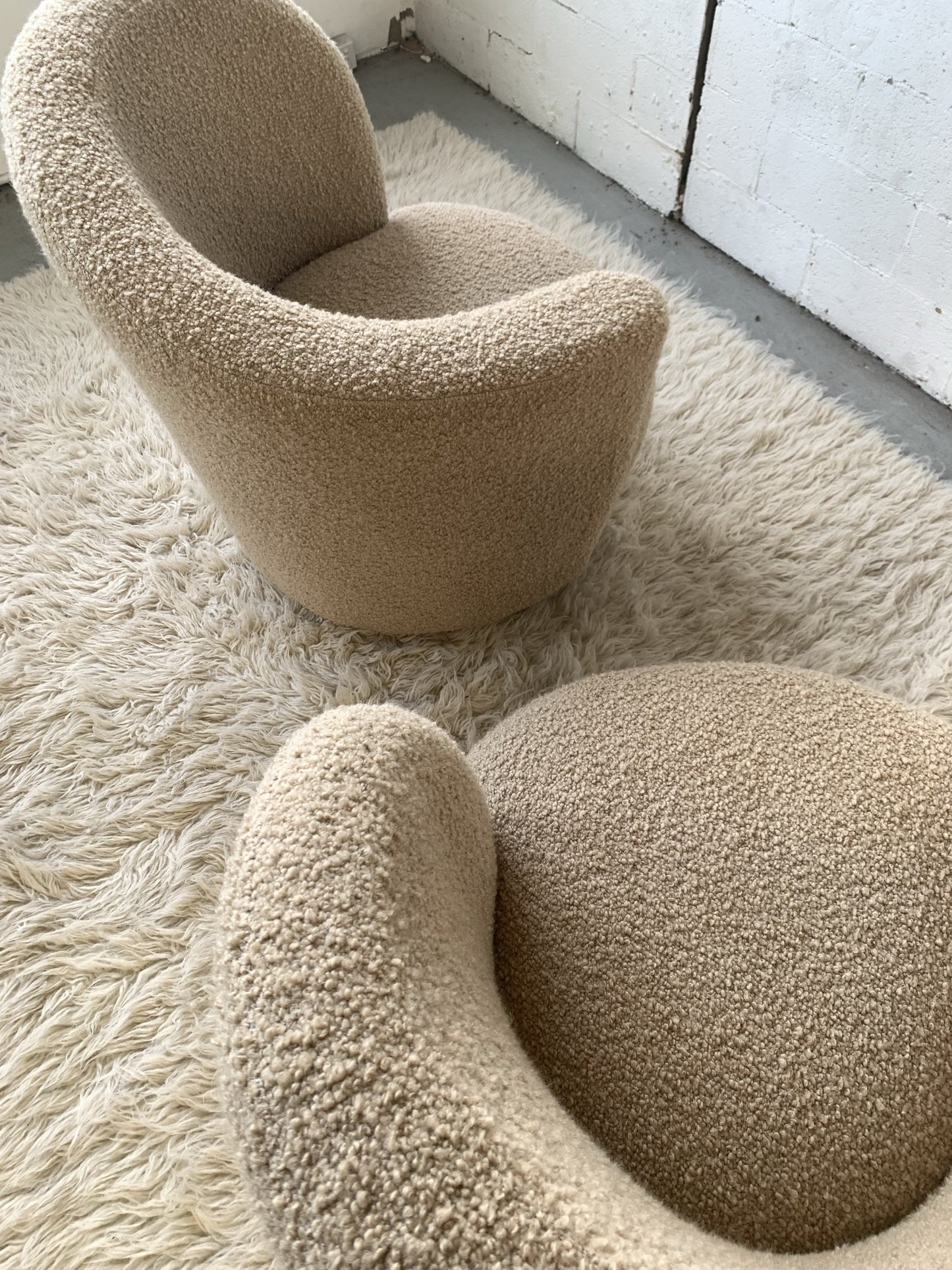 Vladimir Kagan-Style Swivel Chair in Wool Boucle - Two Available