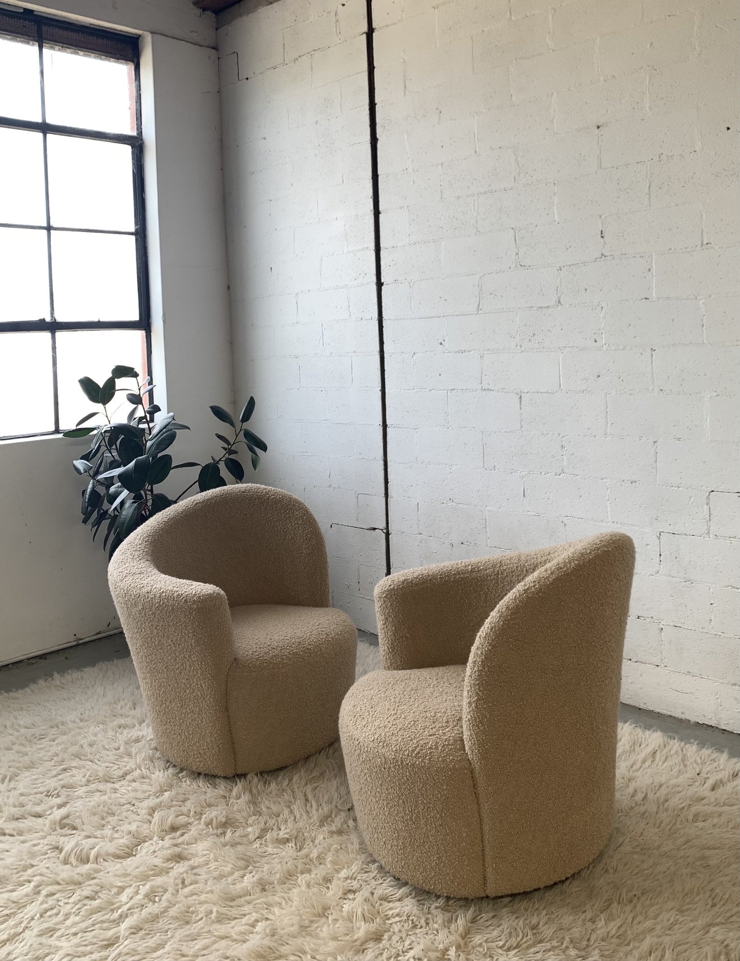 Vladimir Kagan-Style Swivel Chair in Wool Boucle - Two Available