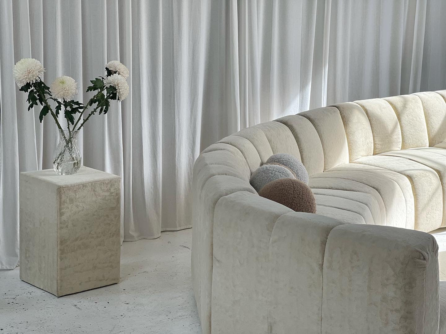 - Soft Cream Curved Modular Sofa Set