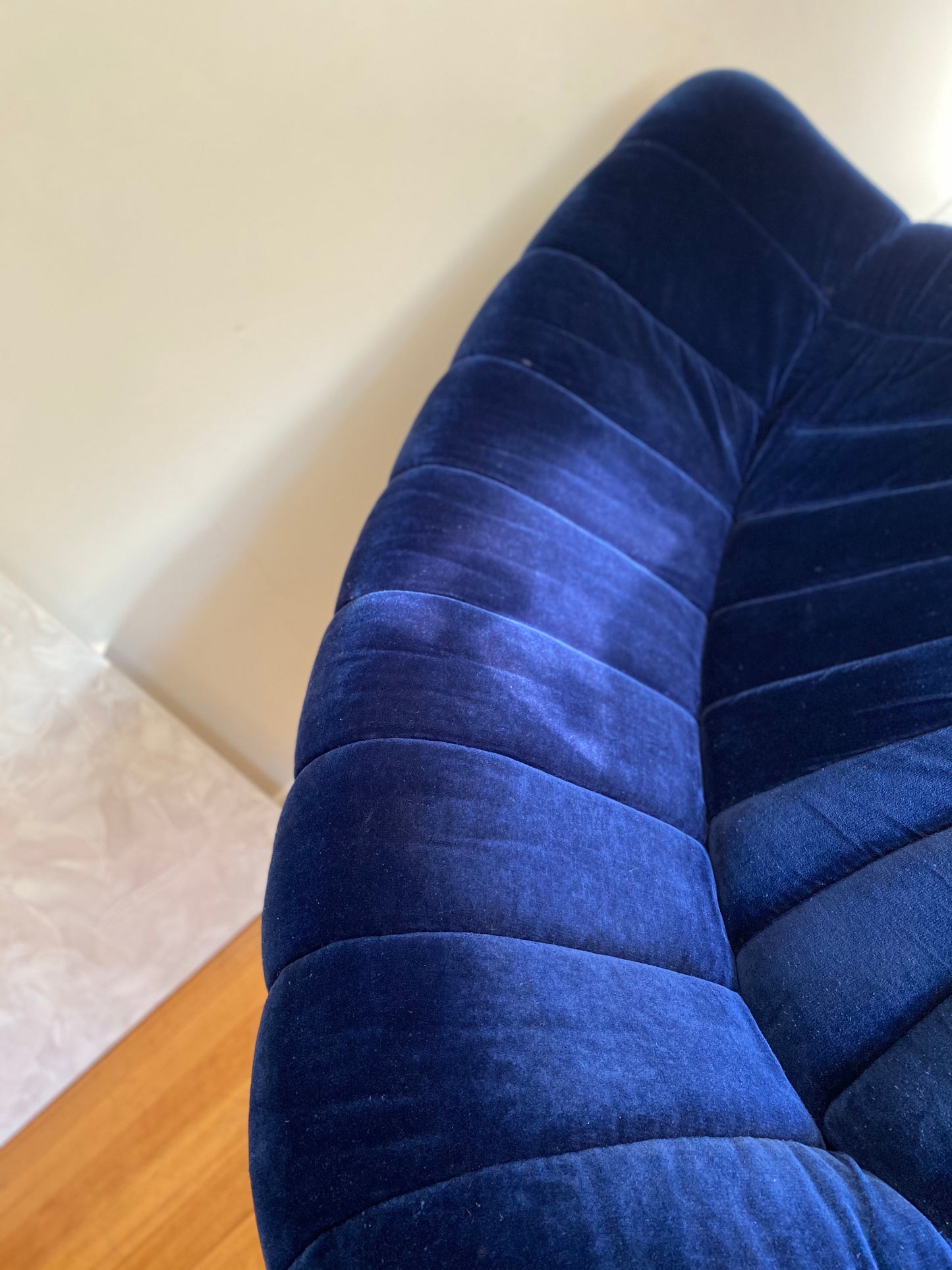Featherston Numero VII Curved Modular
