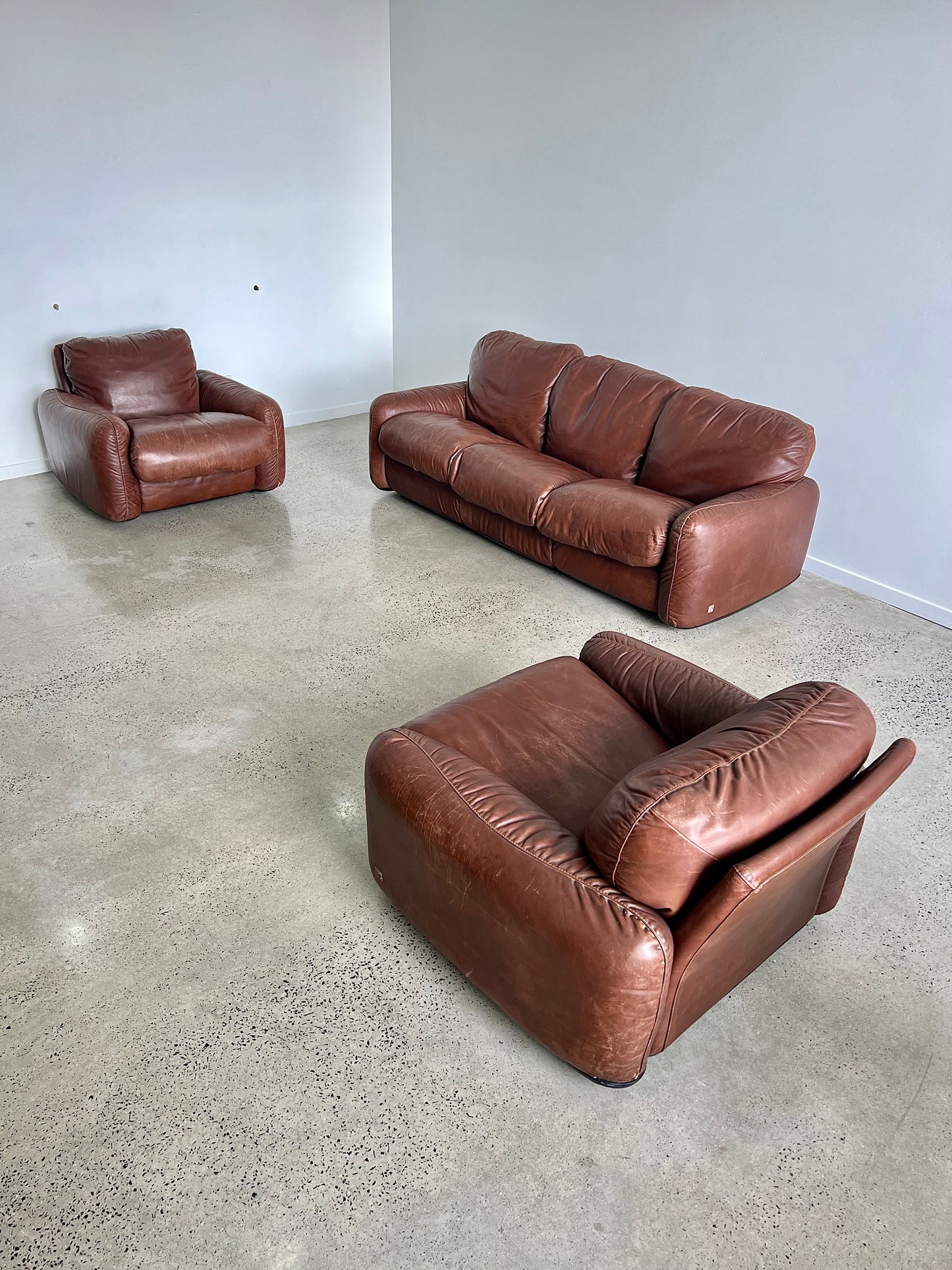 Italian 'Piumotto' Arrigo Arrigoni for Busnelli Leather Sofa & Armchairs - 1970s