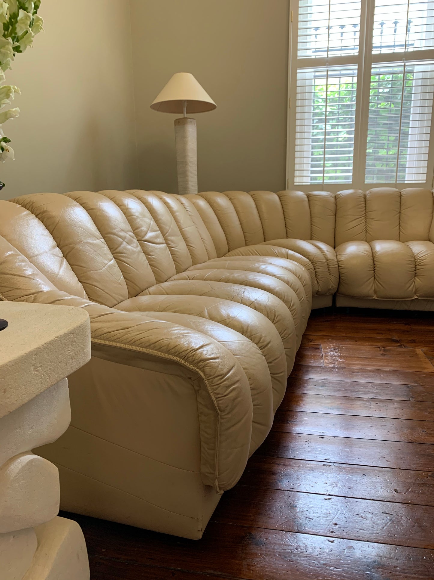 Peachy Cream Leather Sectional Sofa in the Style of De Sede