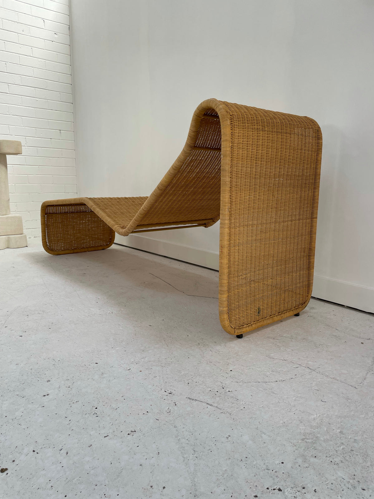 Cane Lounge Chaise After Tito Agnoli P3