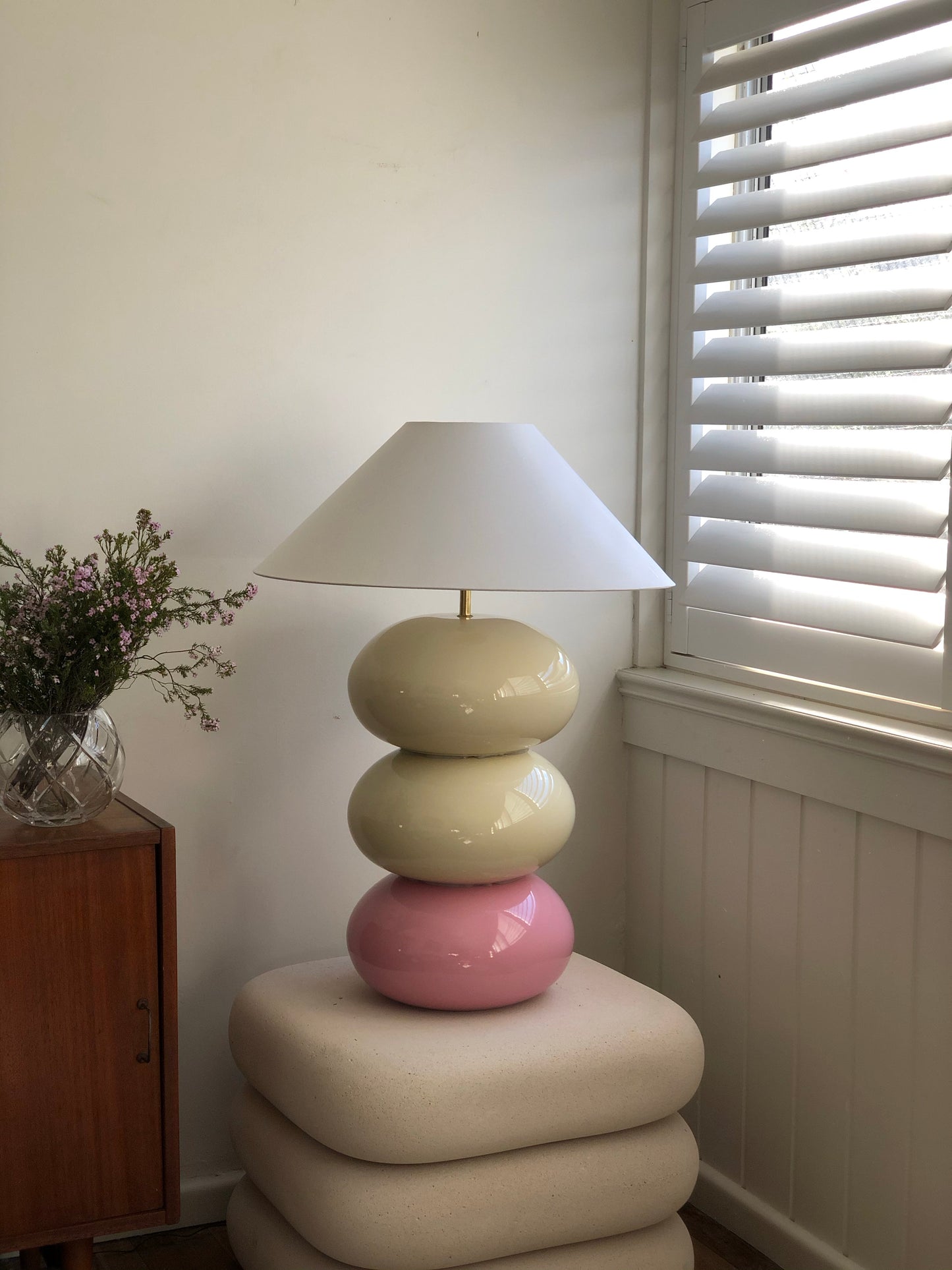 Large scale ceramic bubble lamp