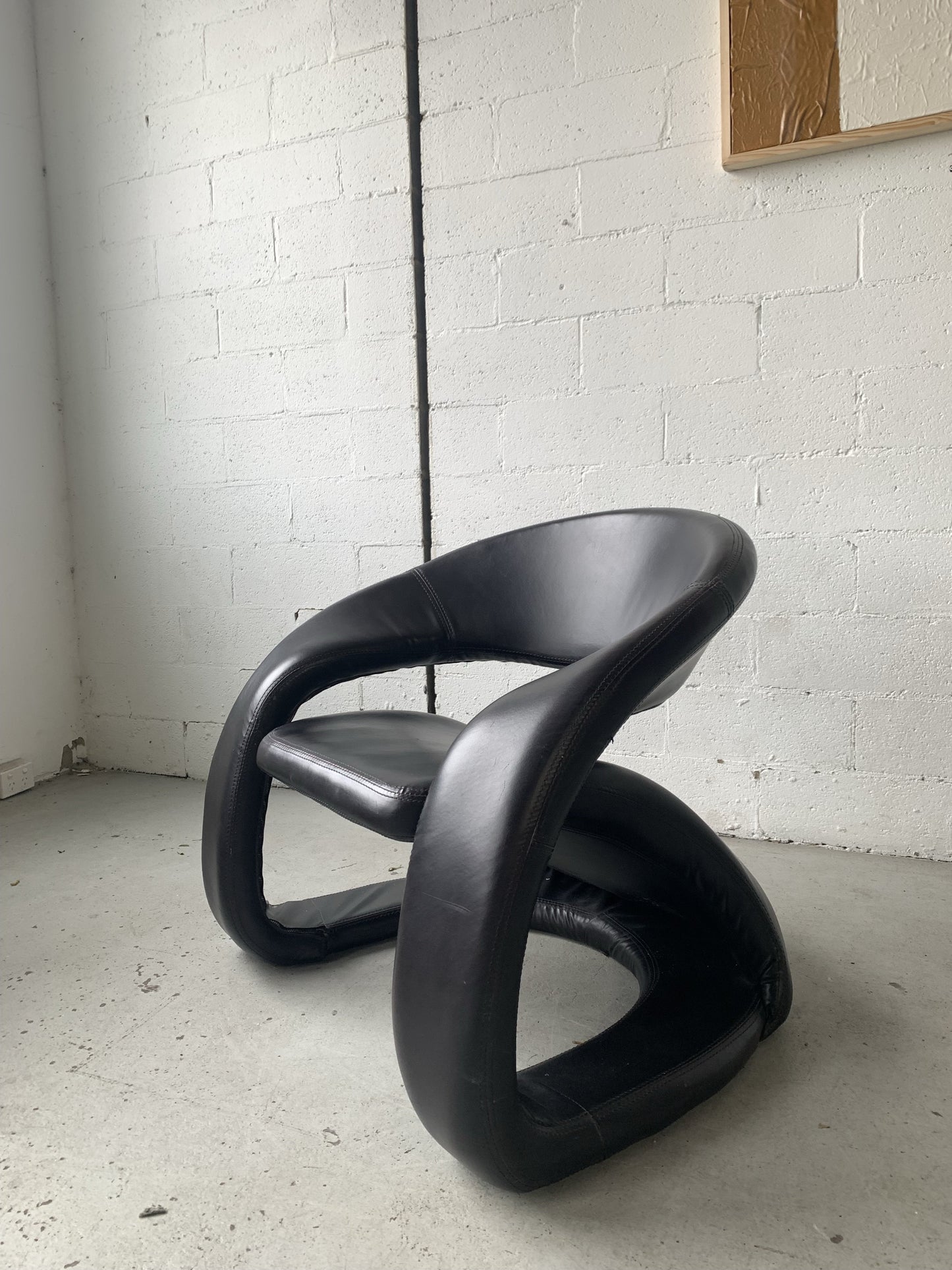 Jaymar Tongue Chair, Canada
