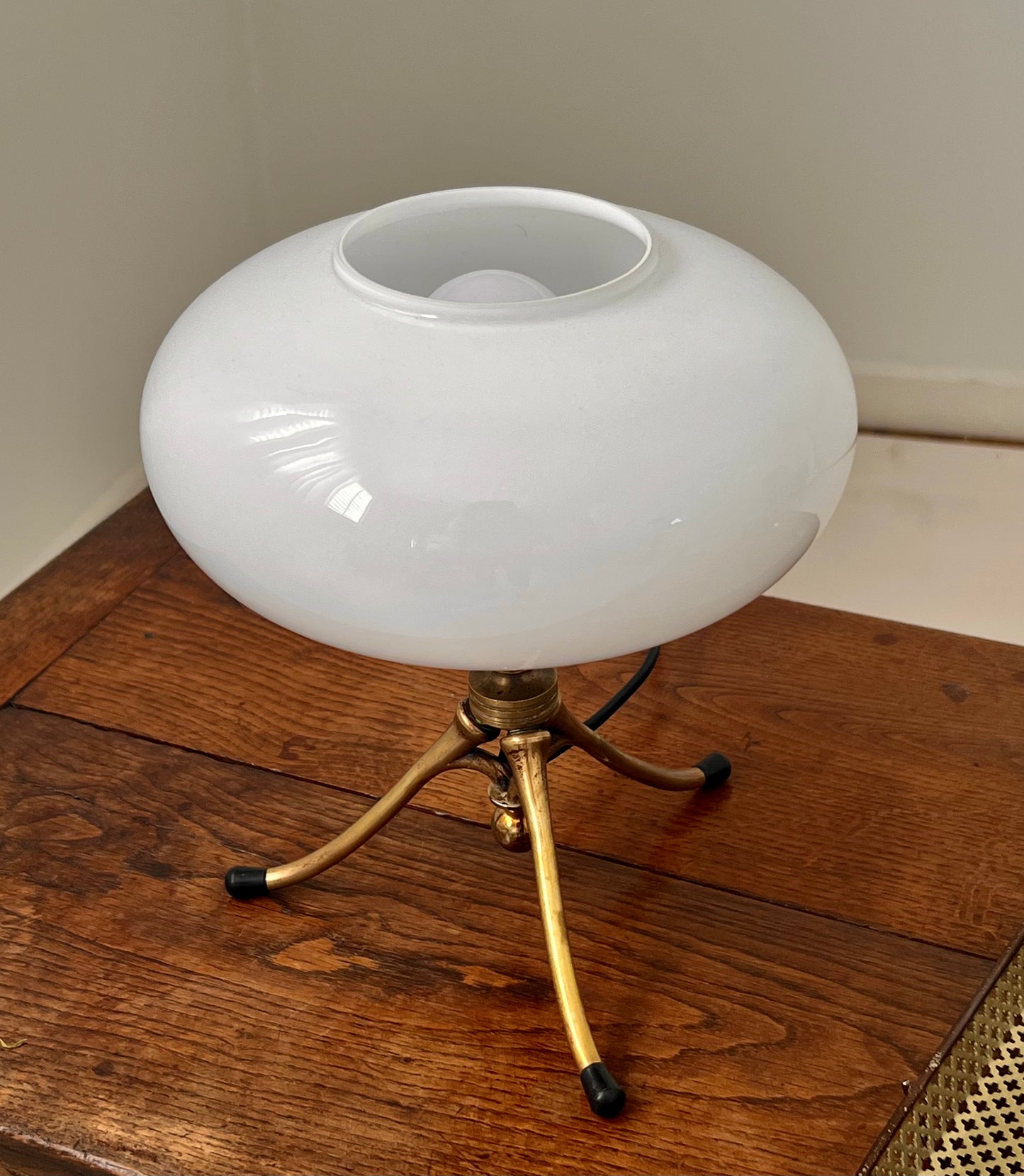 - 1960s French Glass Lamp