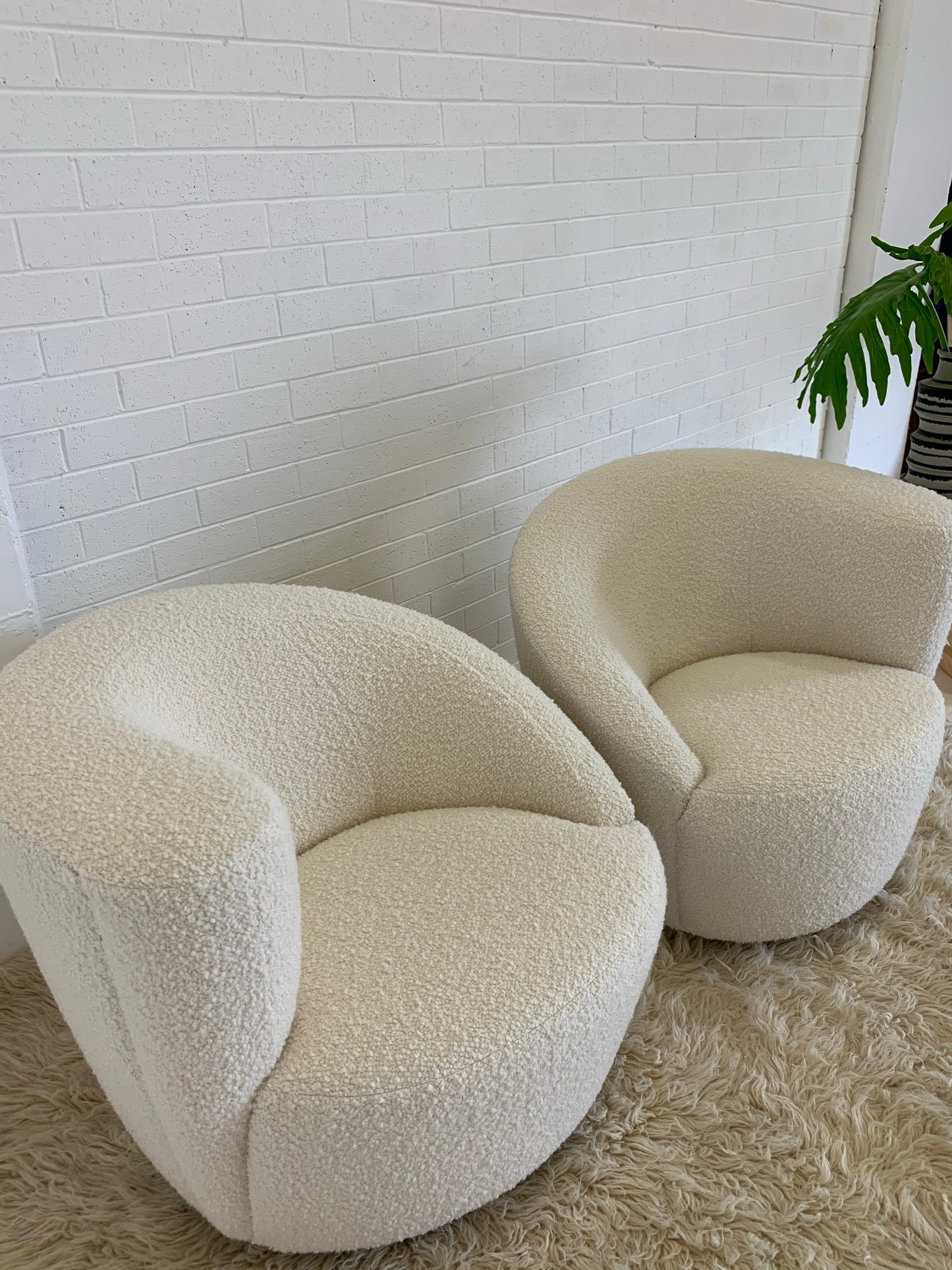 Gorgeous Boucle Vladimir Kagan Style Swivel Tub Chair