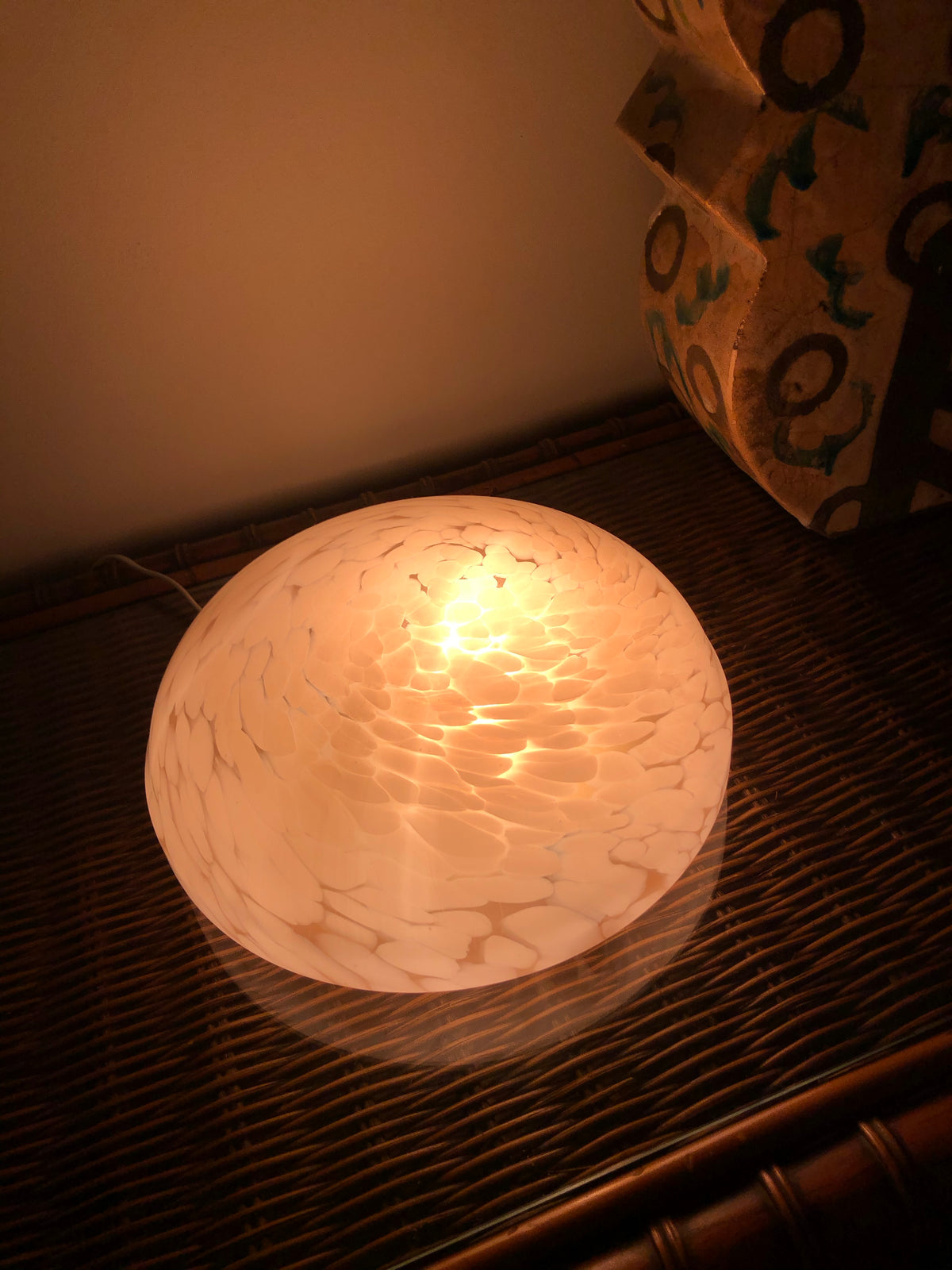 Pink glass button lamp