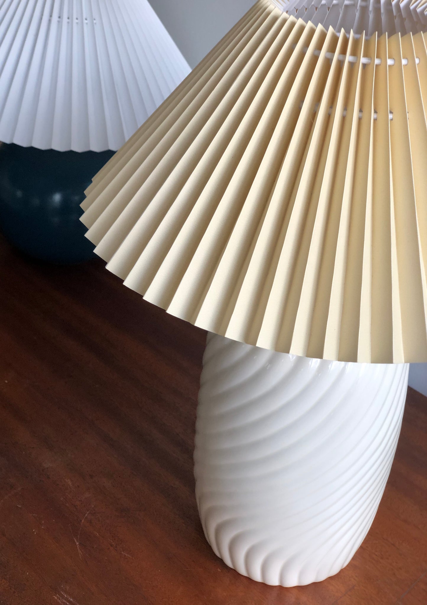 Swirl Lolly Lamp with Cream Pleated Shade