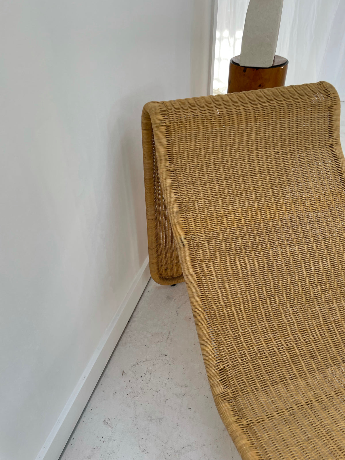 Cane Lounge Chaise After Tito Agnoli P3