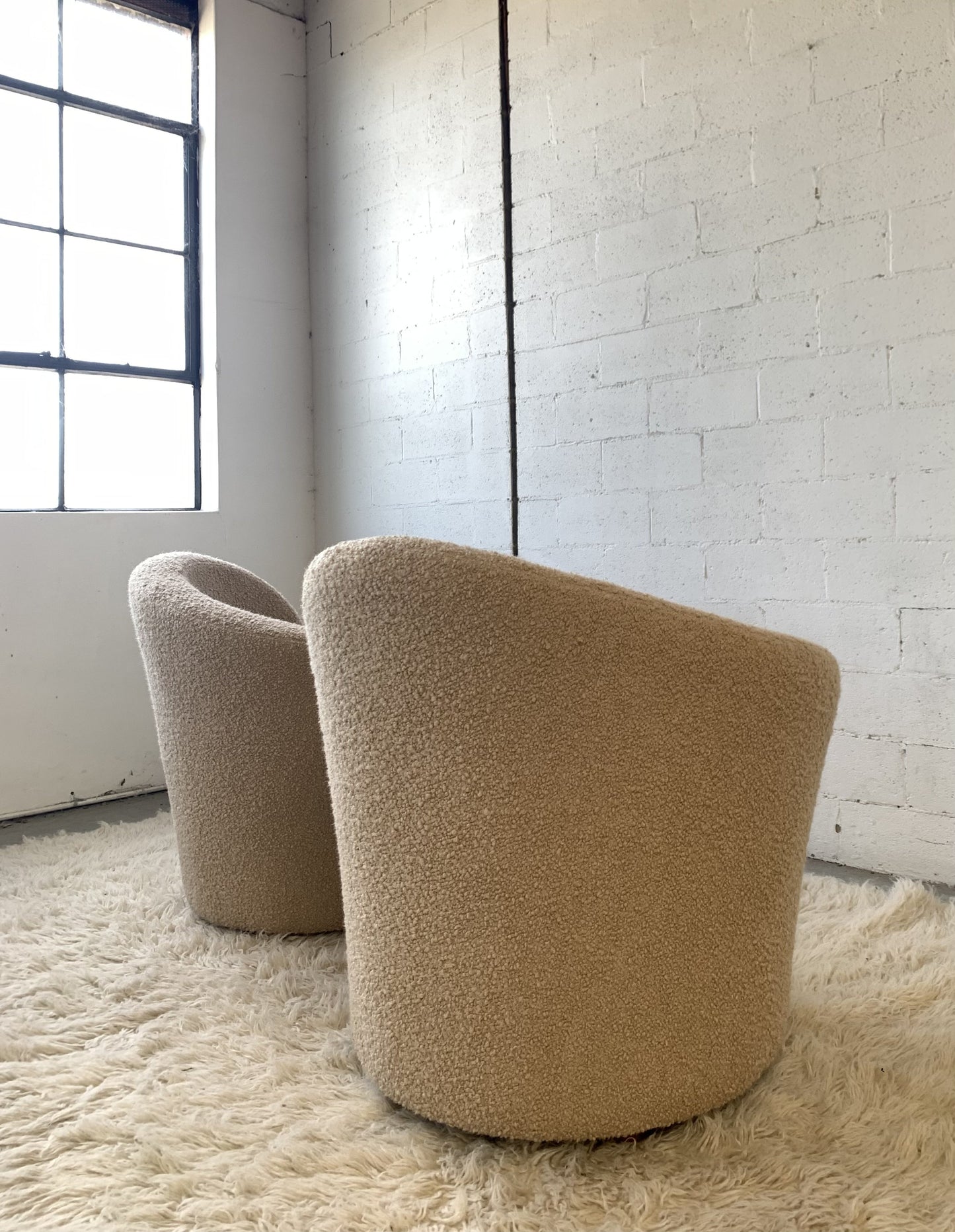 Vladimir Kagan-Style Swivel Chair in Wool Boucle - Two Available