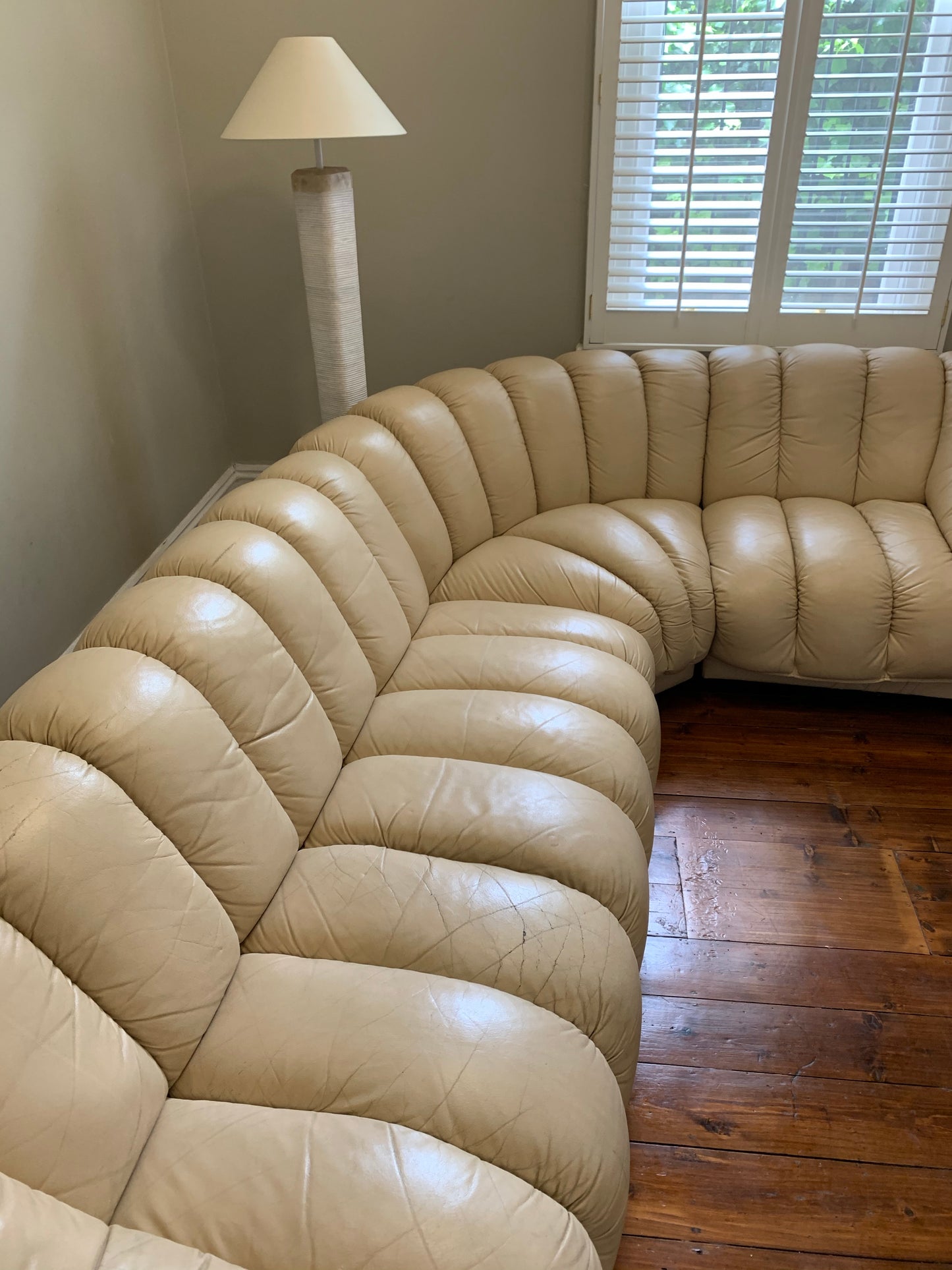 Peachy Cream Leather Sectional Sofa in the Style of De Sede