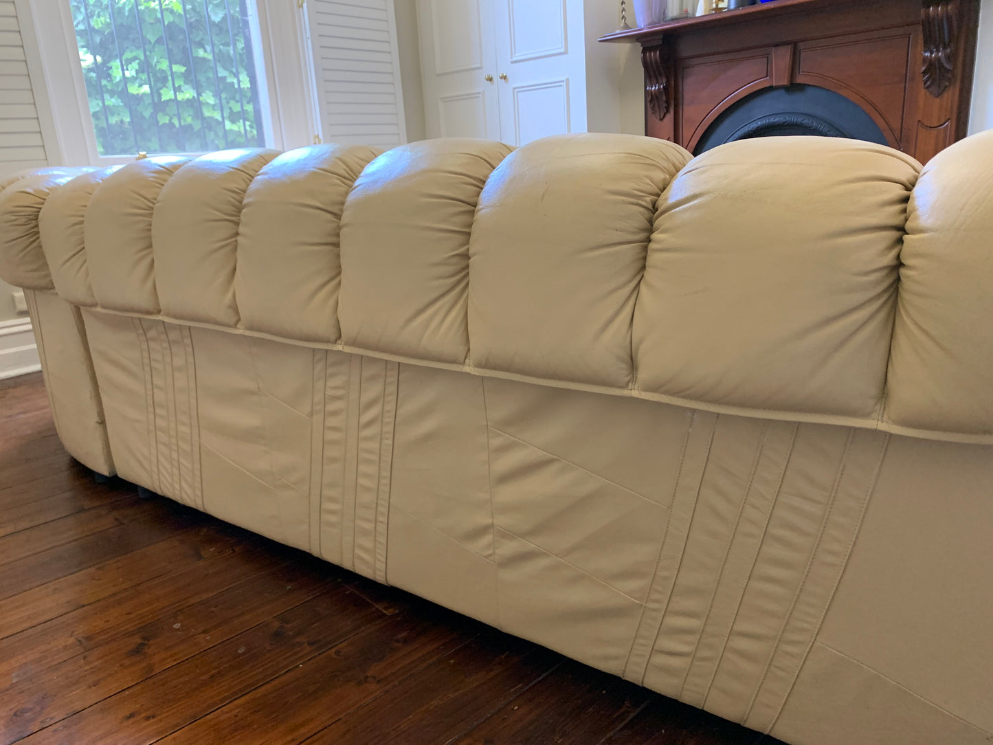 Peachy Cream Leather Sectional Sofa in the Style of De Sede
