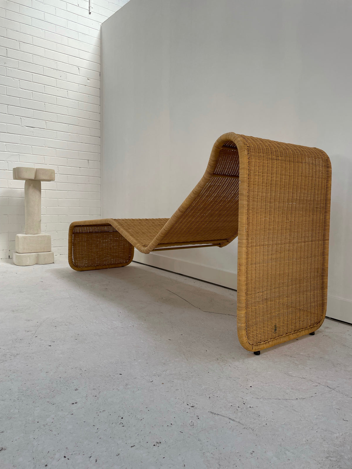 Cane Lounge Chaise After Tito Agnoli P3