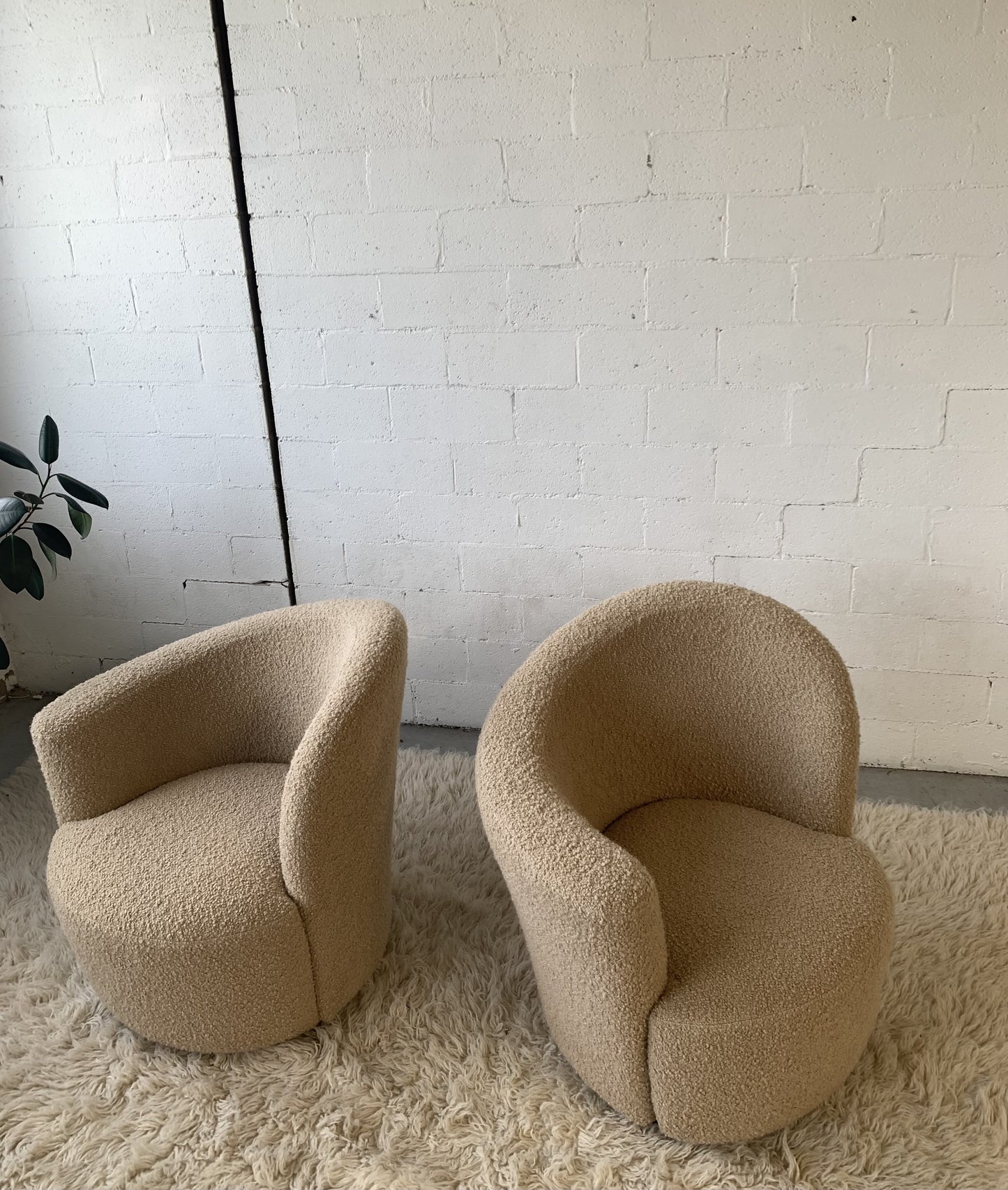 Vladimir Kagan-Style Swivel Chair in Wool Boucle - Two Available